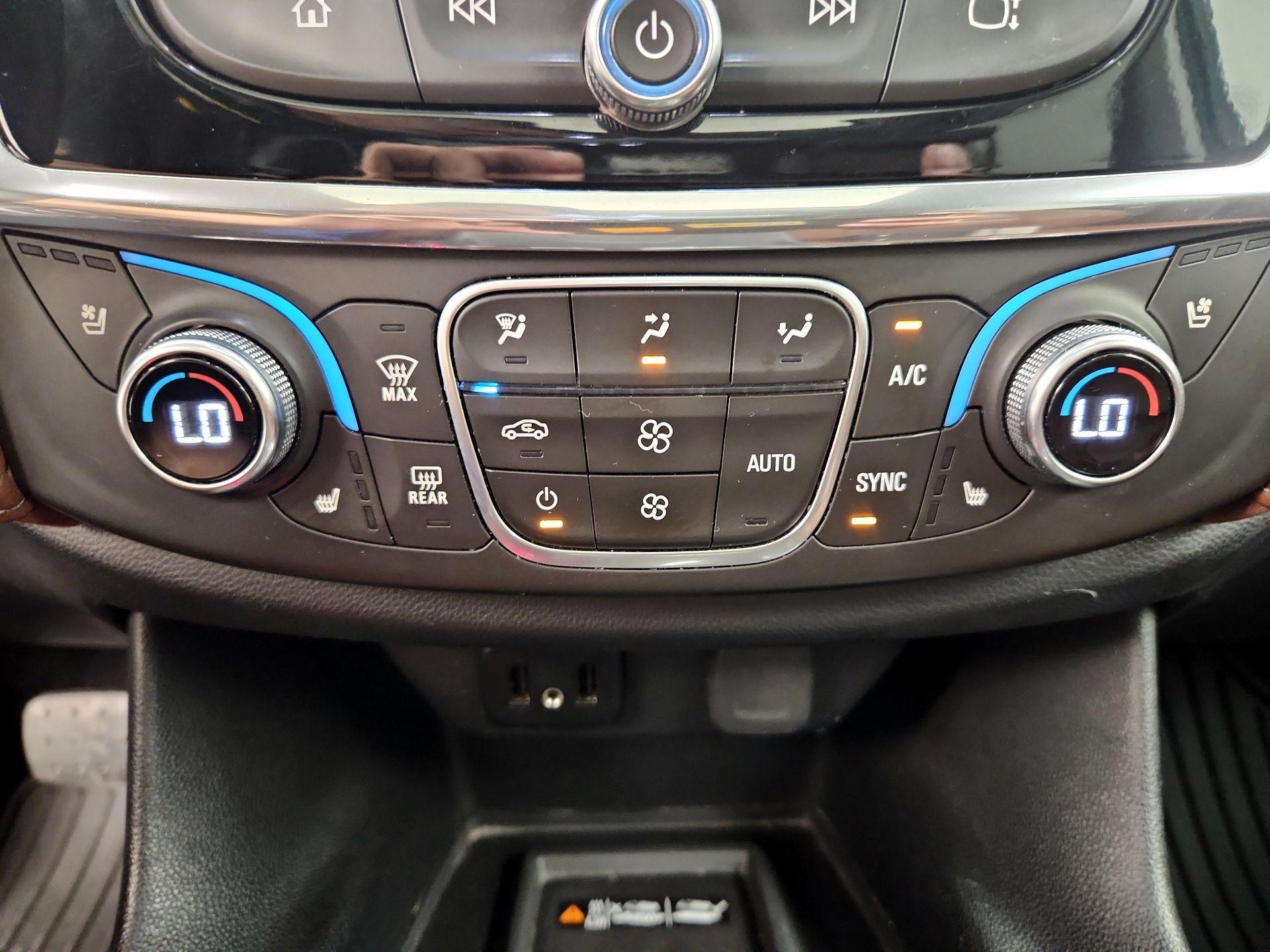 Thumbnail: 2018 Chevrolet Traverse - 16