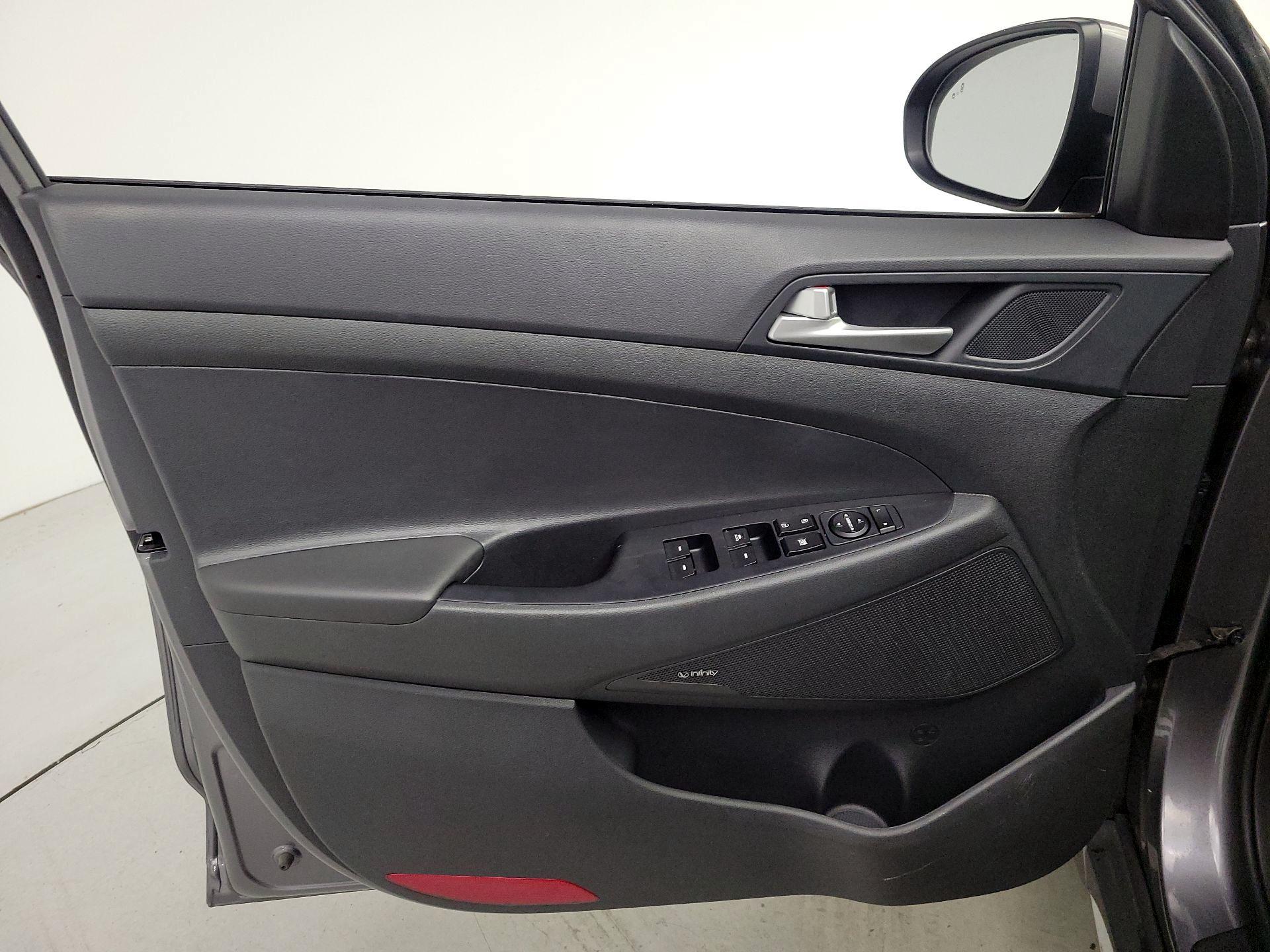 Thumbnail: 2020 Hyundai Tucson - 12