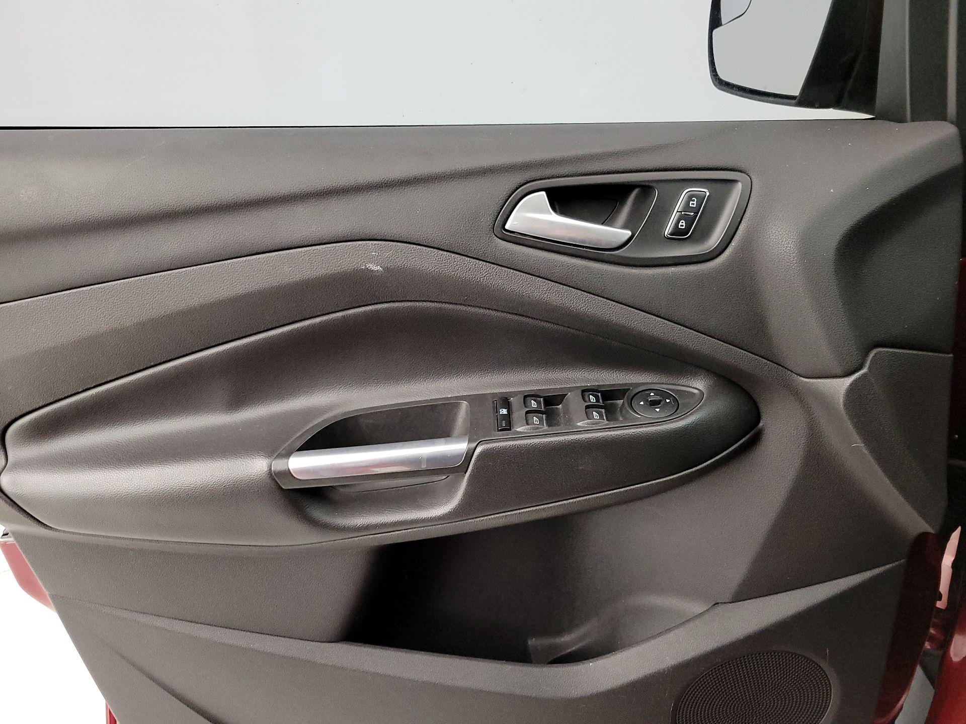 Thumbnail: 2015 Ford Escape - 12