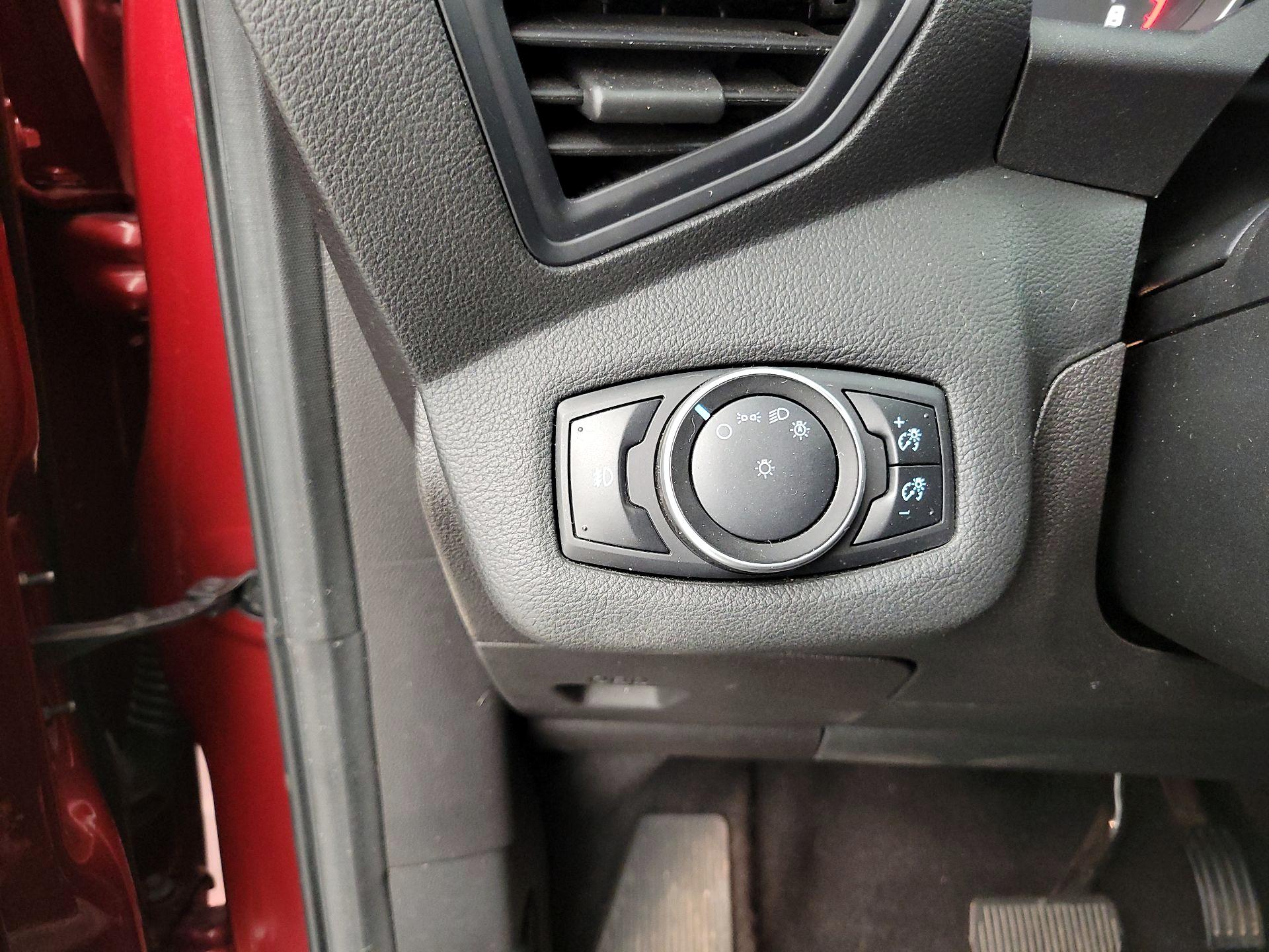 Thumbnail: 2015 Ford Escape - 13