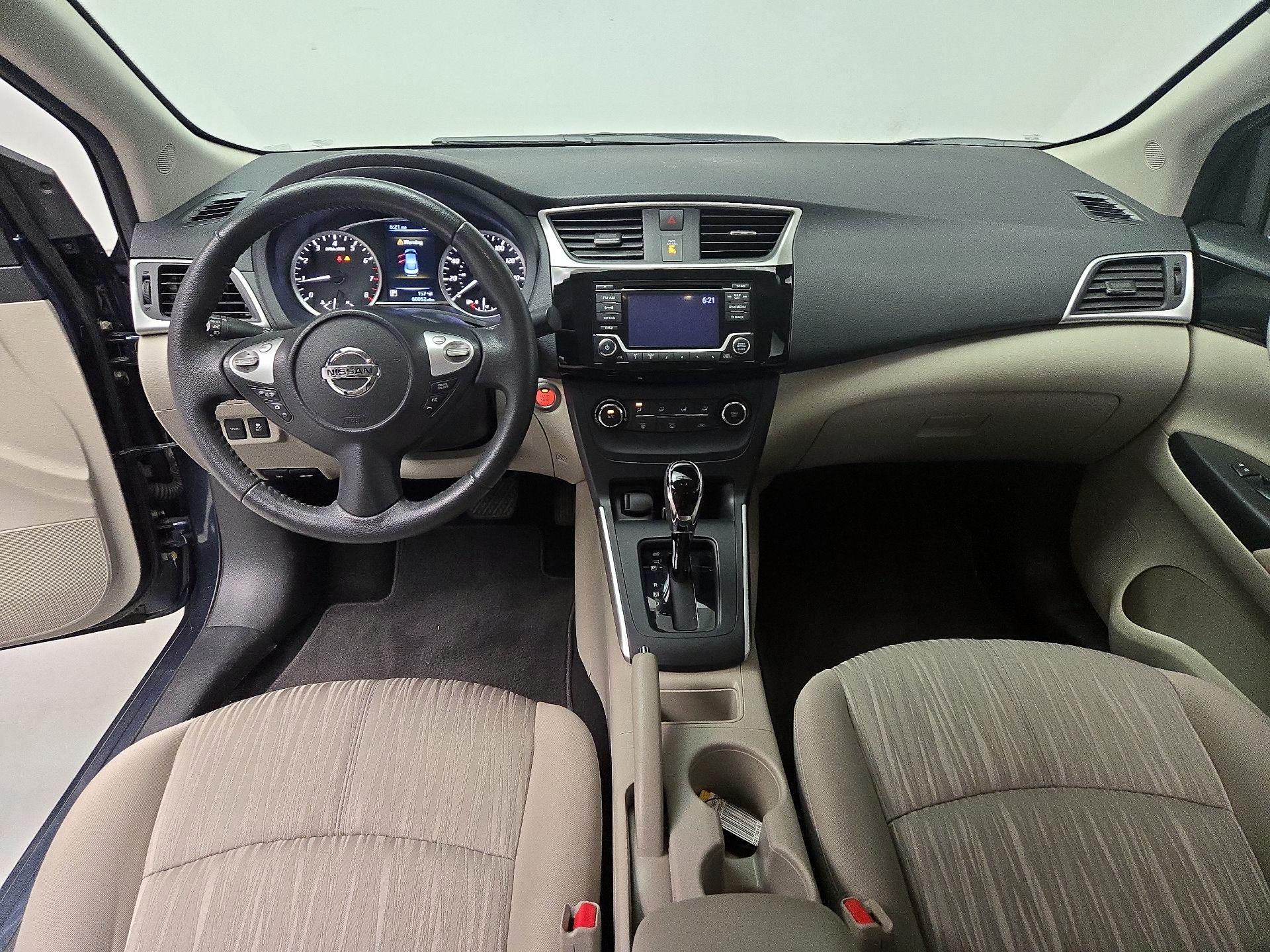 Thumbnail: 2017 Nissan Sentra - 9