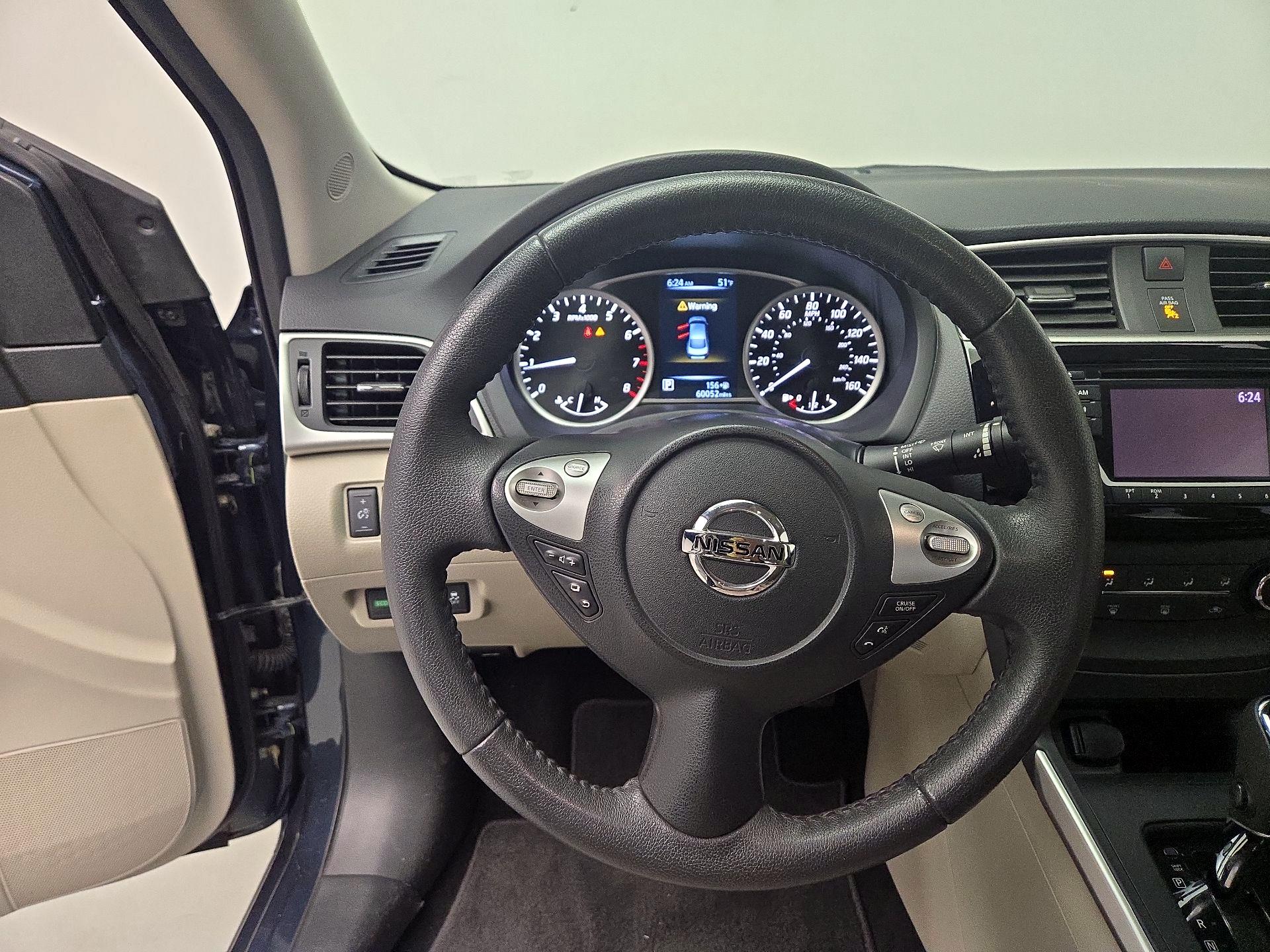 Thumbnail: 2017 Nissan Sentra - 10