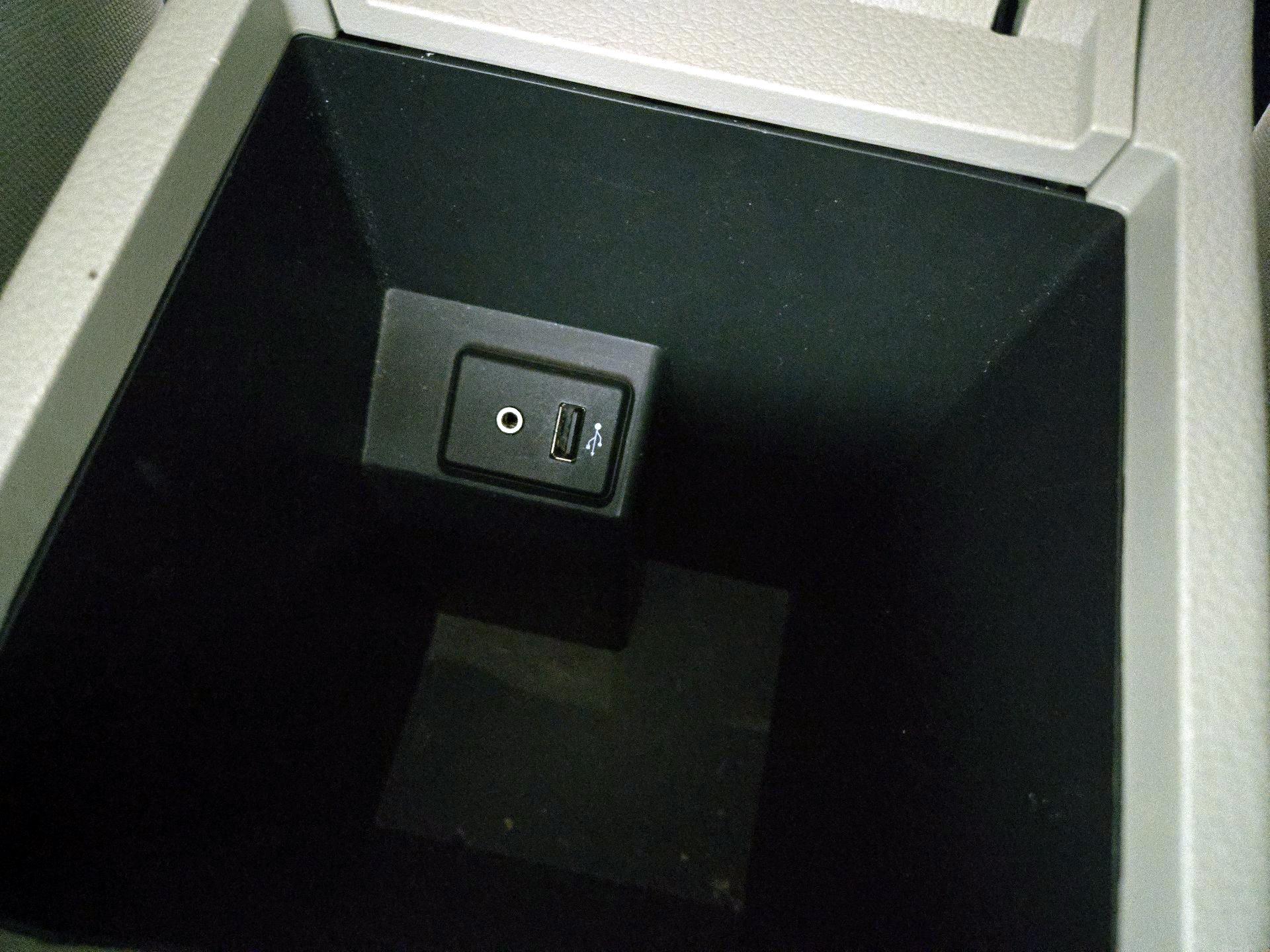 Thumbnail: 2017 Nissan Sentra - 18