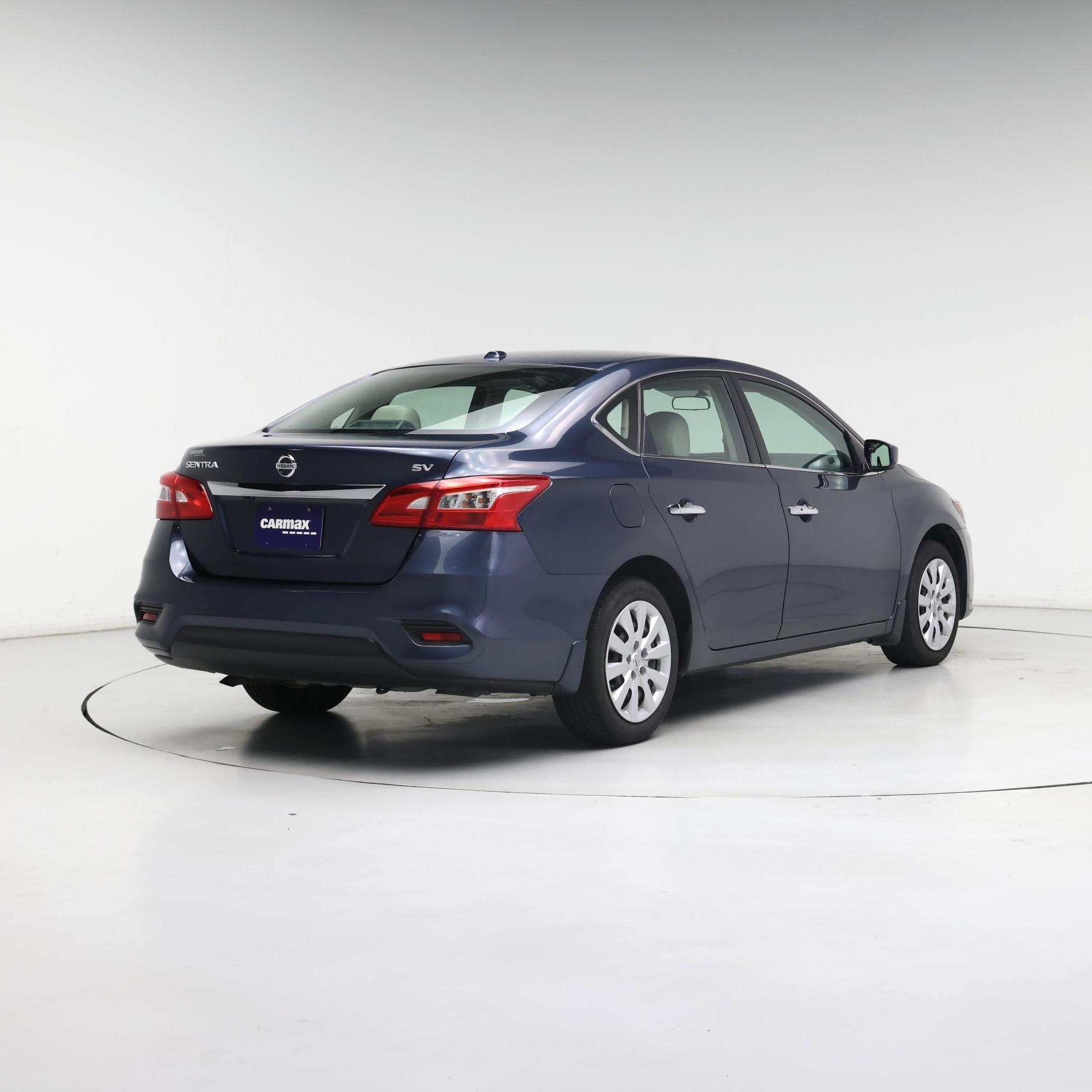 Thumbnail: 2017 Nissan Sentra - 8