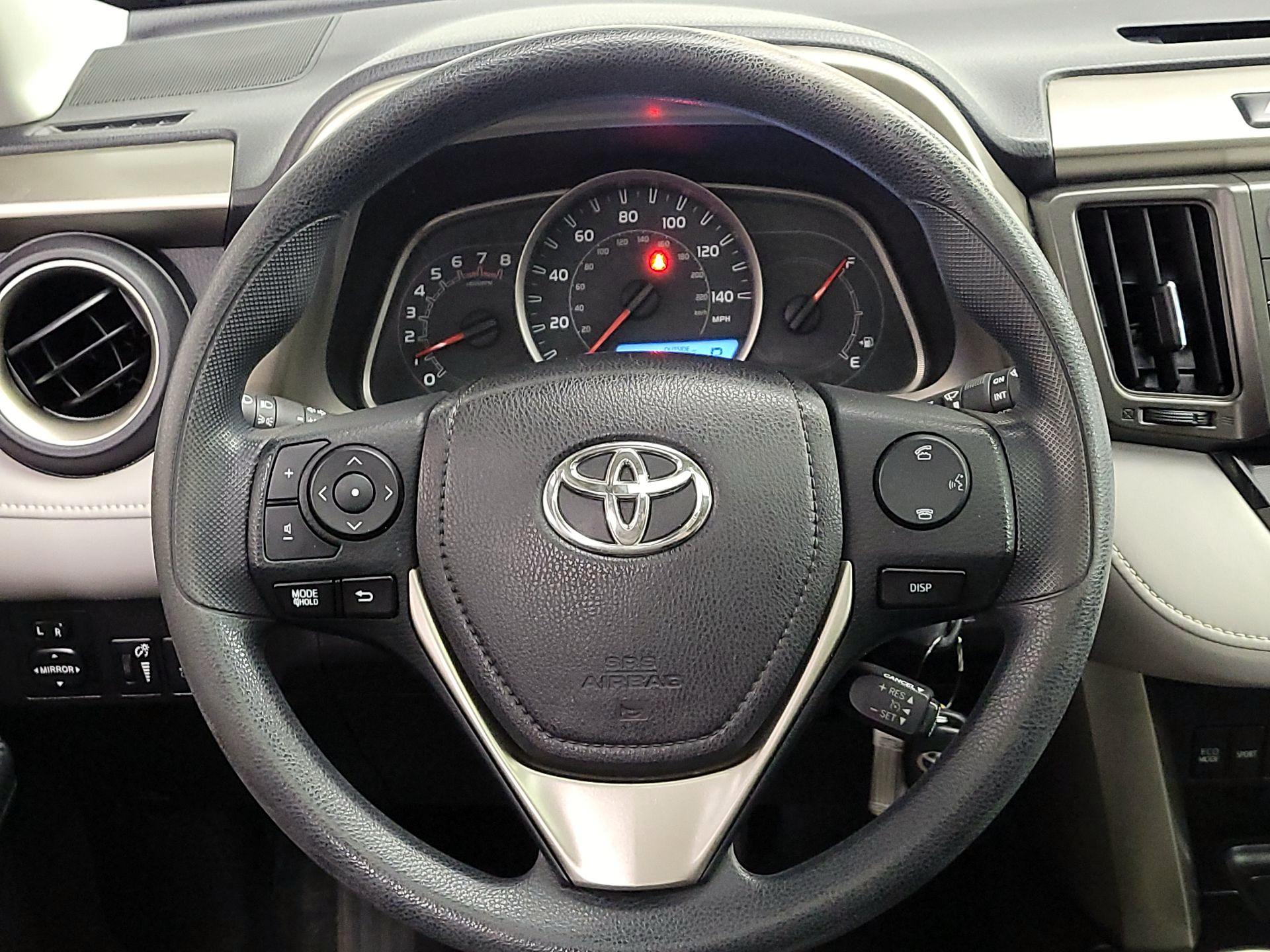 Thumbnail: 2015 Toyota RAV4 - 10
