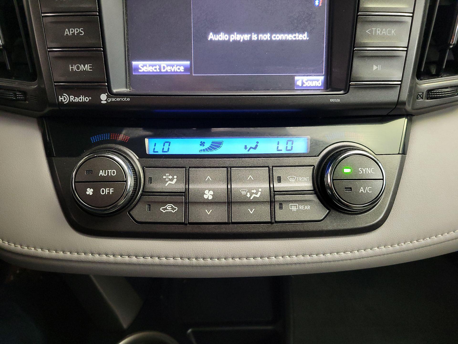 Thumbnail: 2015 Toyota RAV4 - 16