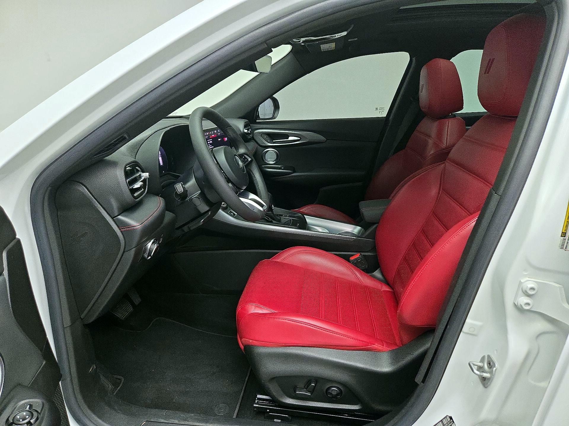 Thumbnail: 2023 Dodge Hornet - 11