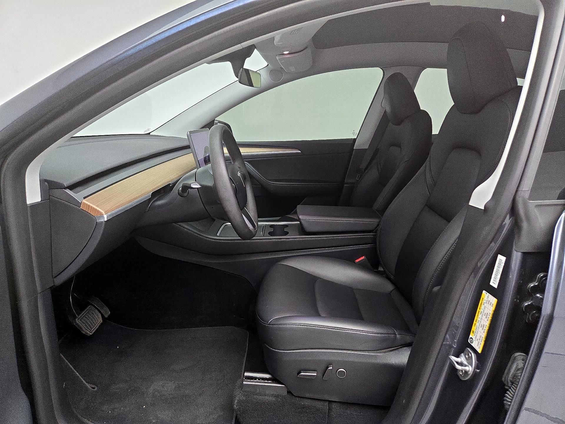 Thumbnail: 2023 Tesla Model Y - 11