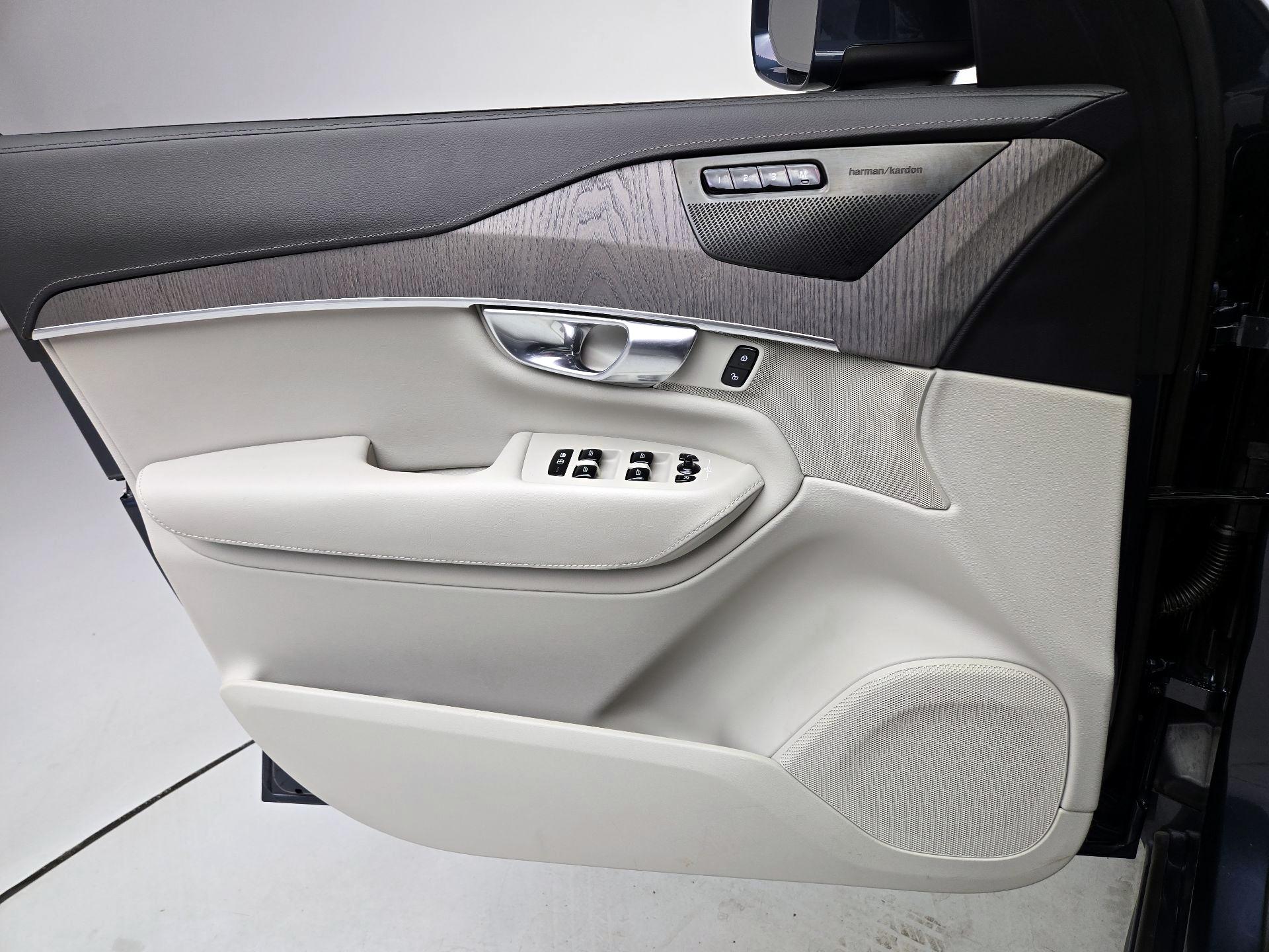 Thumbnail: 2023 Volvo XC90 - 12