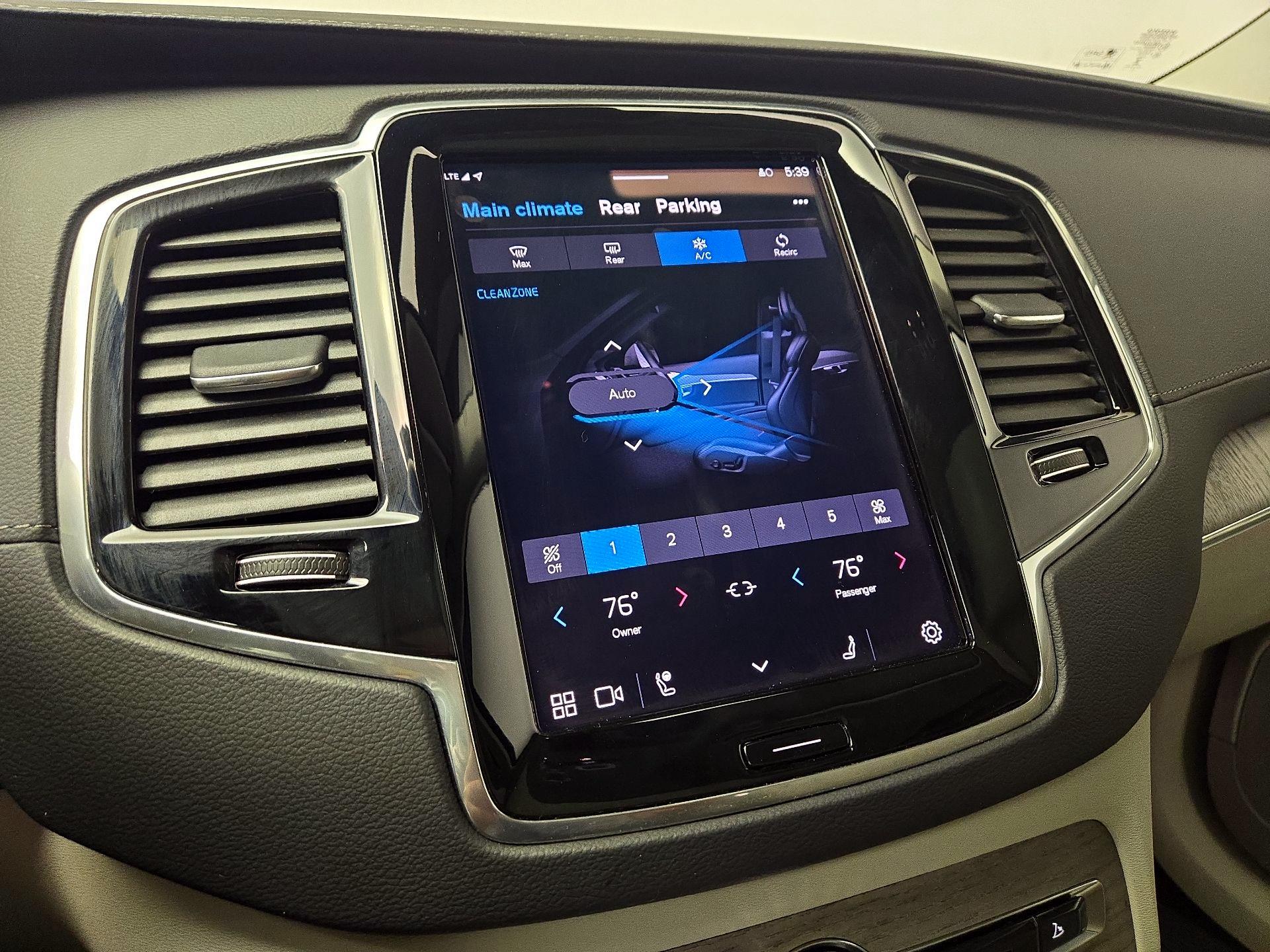 Thumbnail: 2023 Volvo XC90 - 17