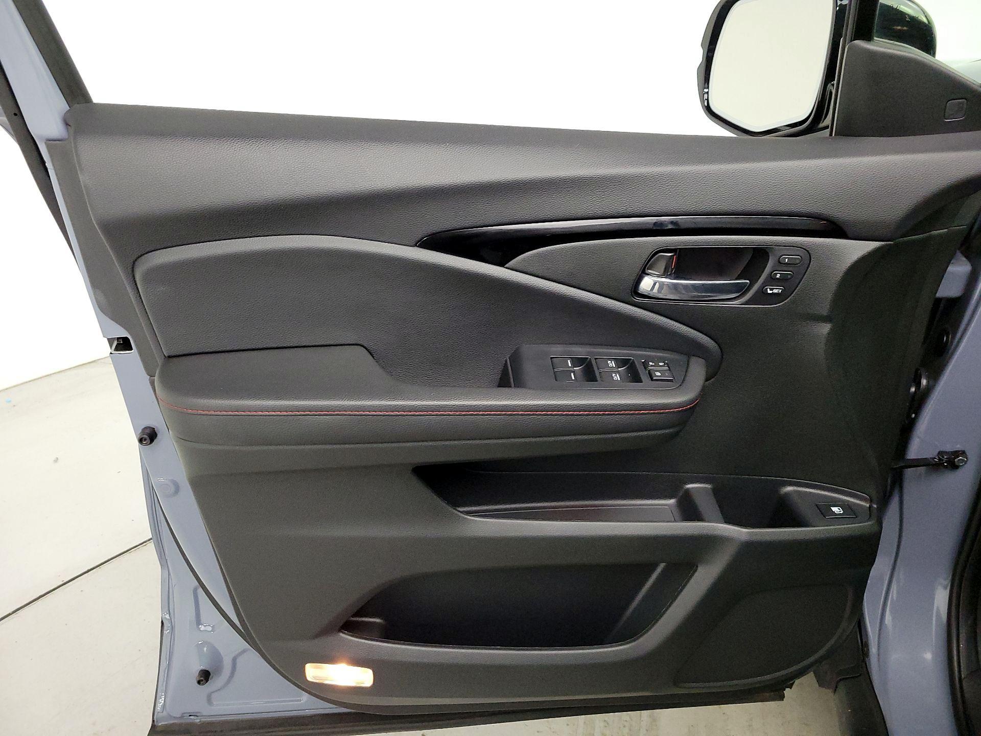 Thumbnail: 2025 Honda Ridgeline - 12