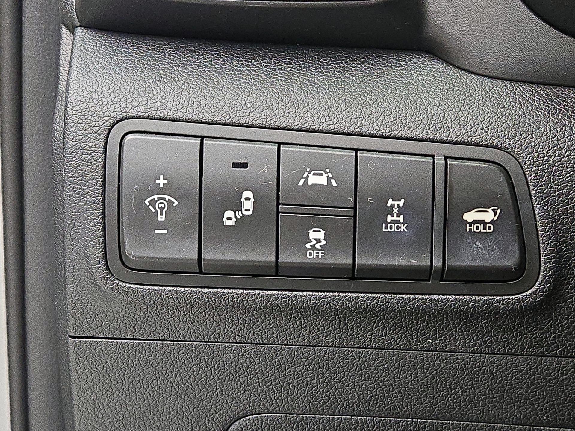 Thumbnail: 2020 Hyundai Tucson - 13