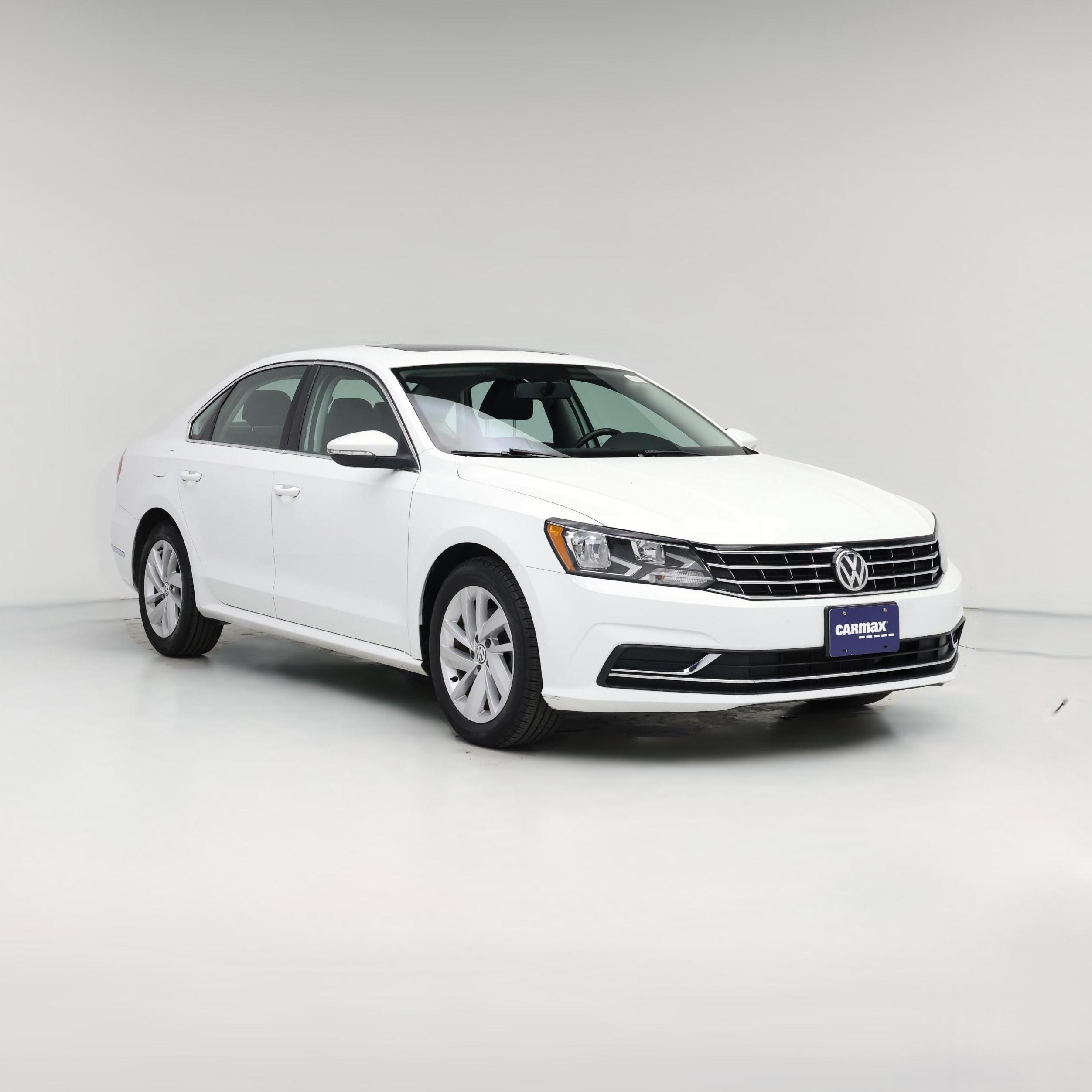 Thumbnail: 2018 Volkswagen Passat - 1