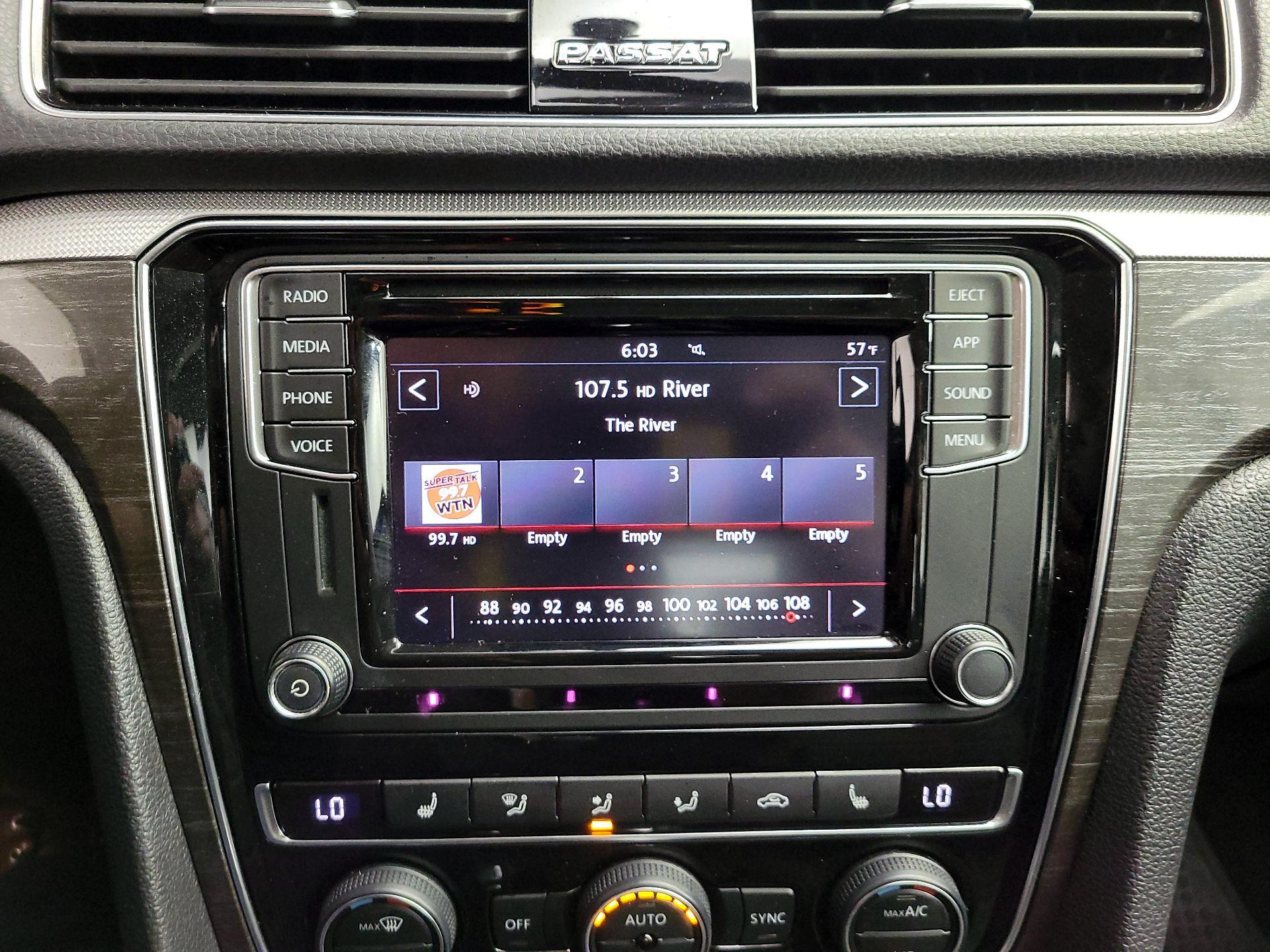 Thumbnail: 2018 Volkswagen Passat - 15