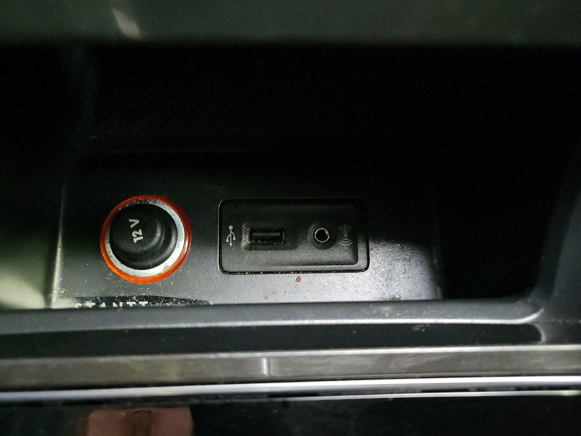 Thumbnail: 2018 Volkswagen Passat - 18