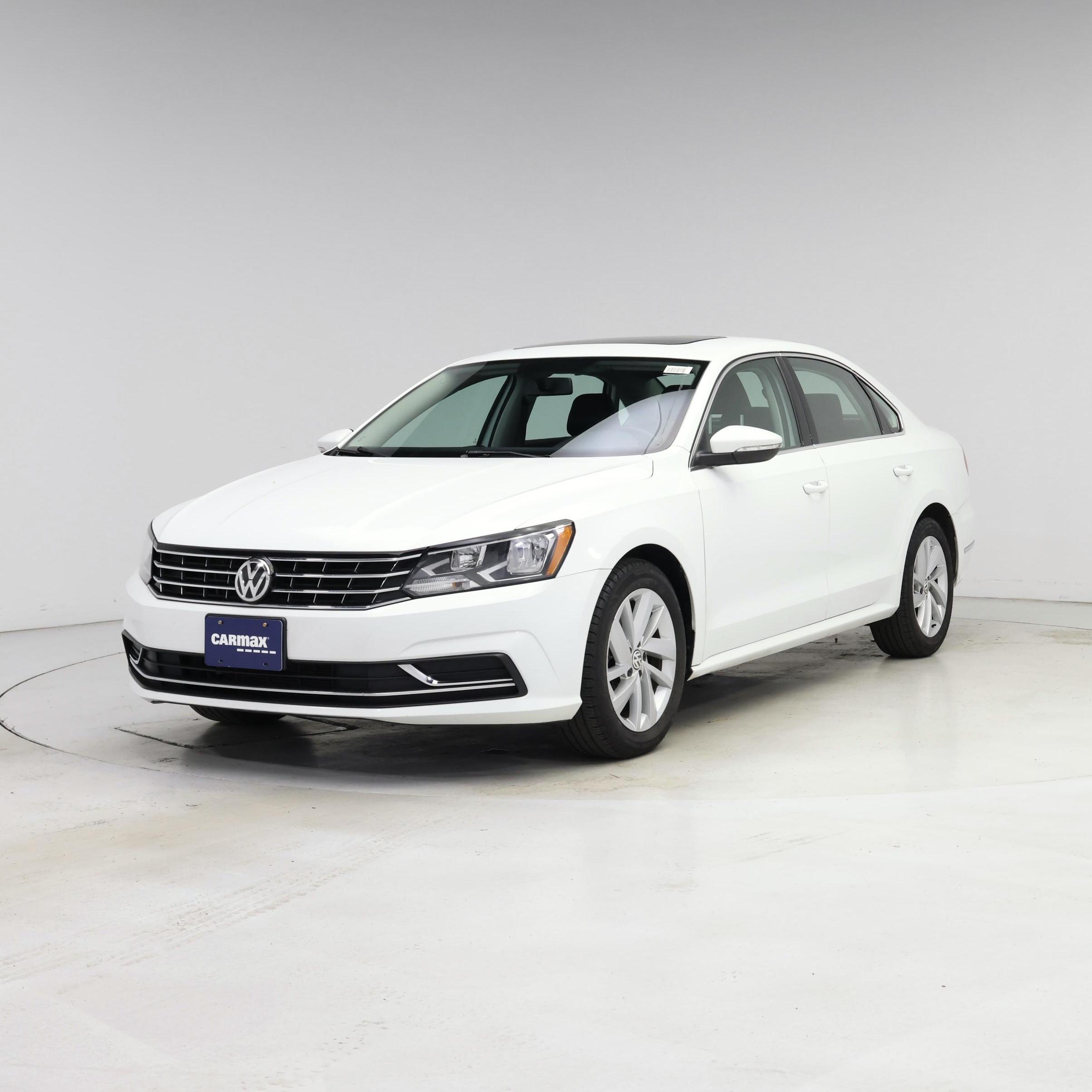 Thumbnail: 2018 Volkswagen Passat - 4