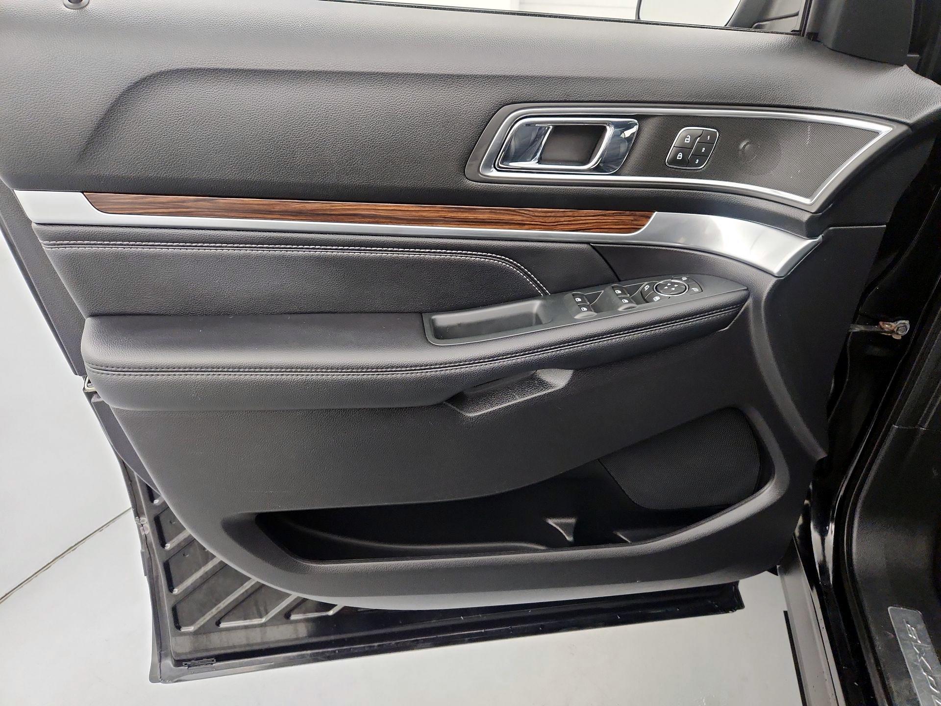 Thumbnail: 2018 Ford Explorer - 12