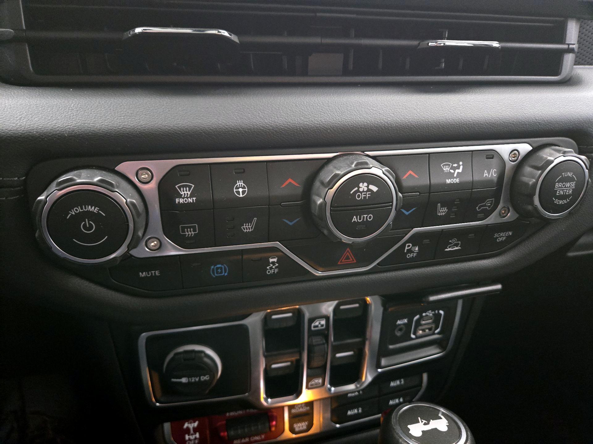 Thumbnail: 2024 Jeep Wrangler - 17