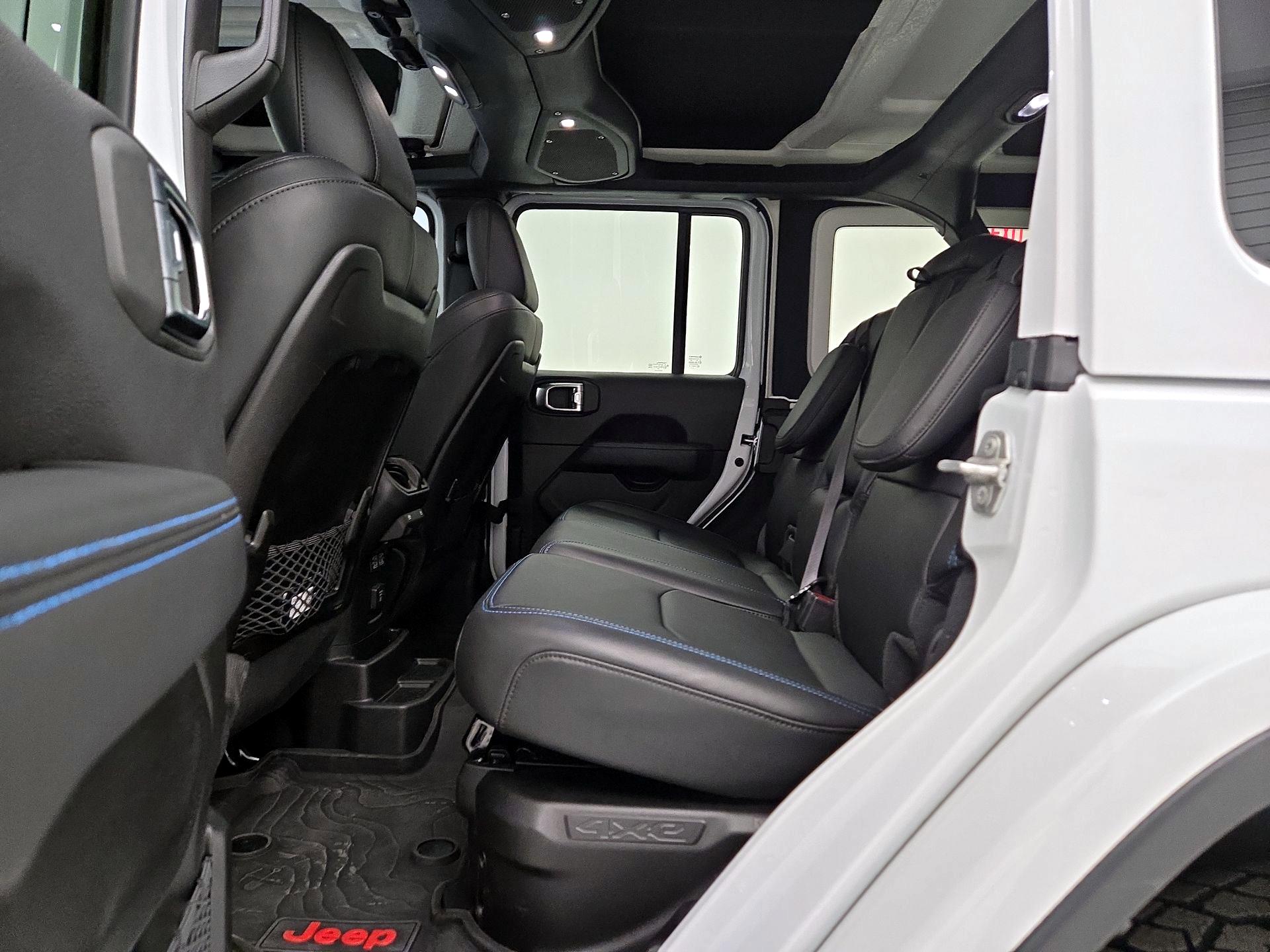 Thumbnail: 2024 Jeep Wrangler - 20