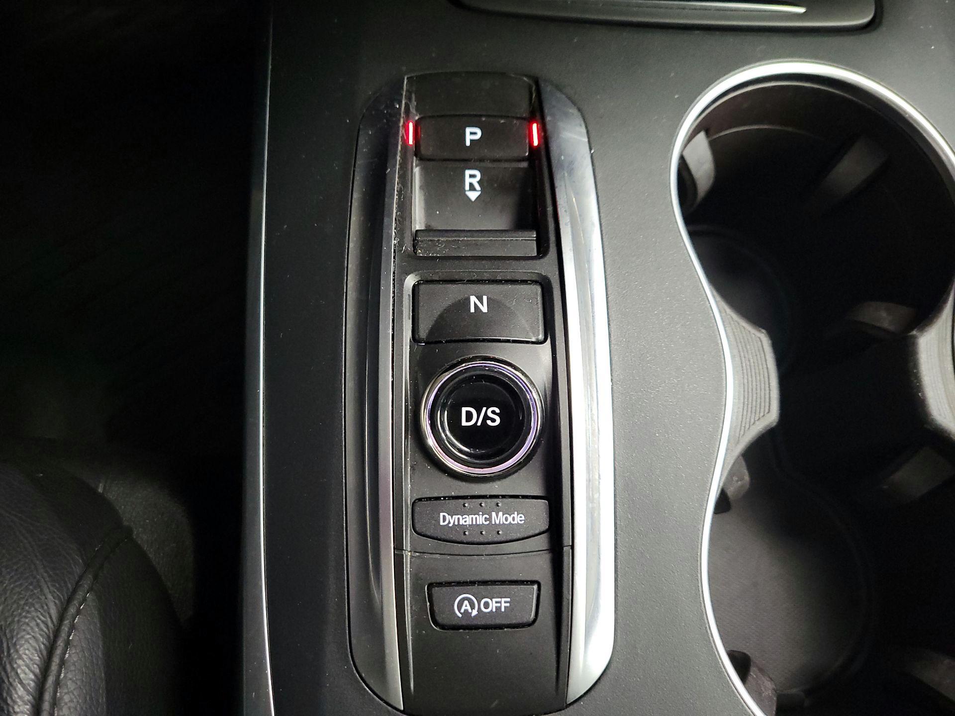 Thumbnail: 2019 Acura MDX - 17