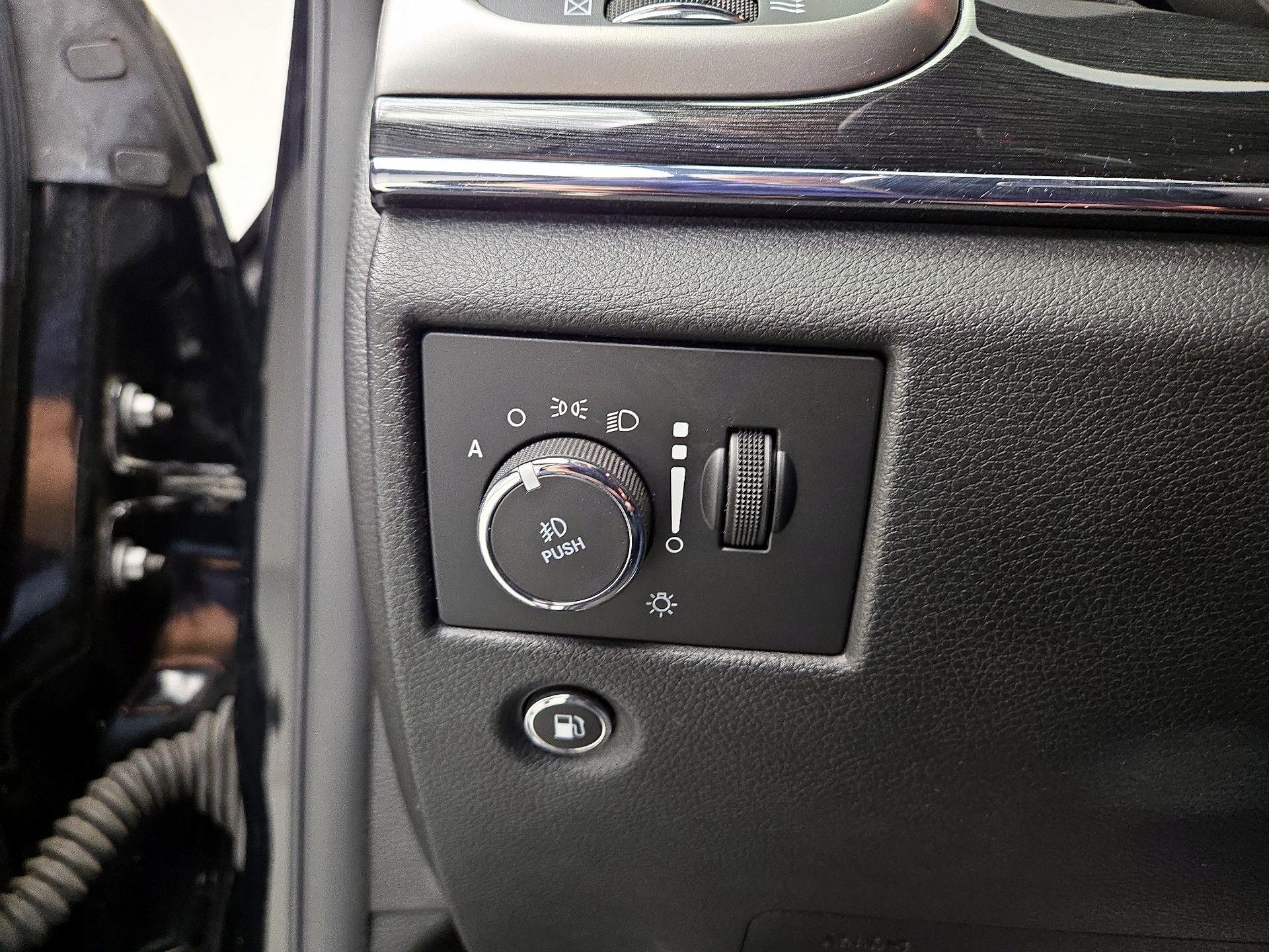 Thumbnail: 2018 Jeep Grand Cherokee - 13