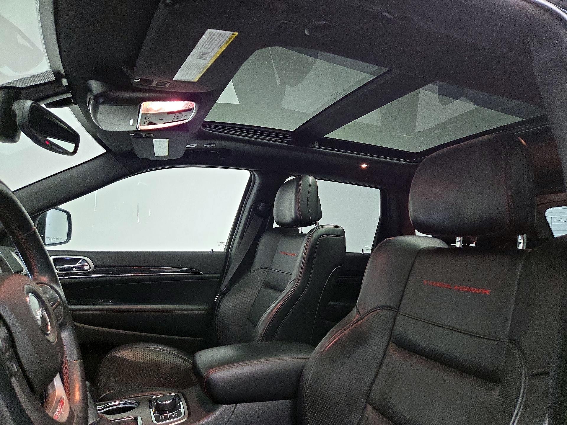 Thumbnail: 2018 Jeep Grand Cherokee - 20