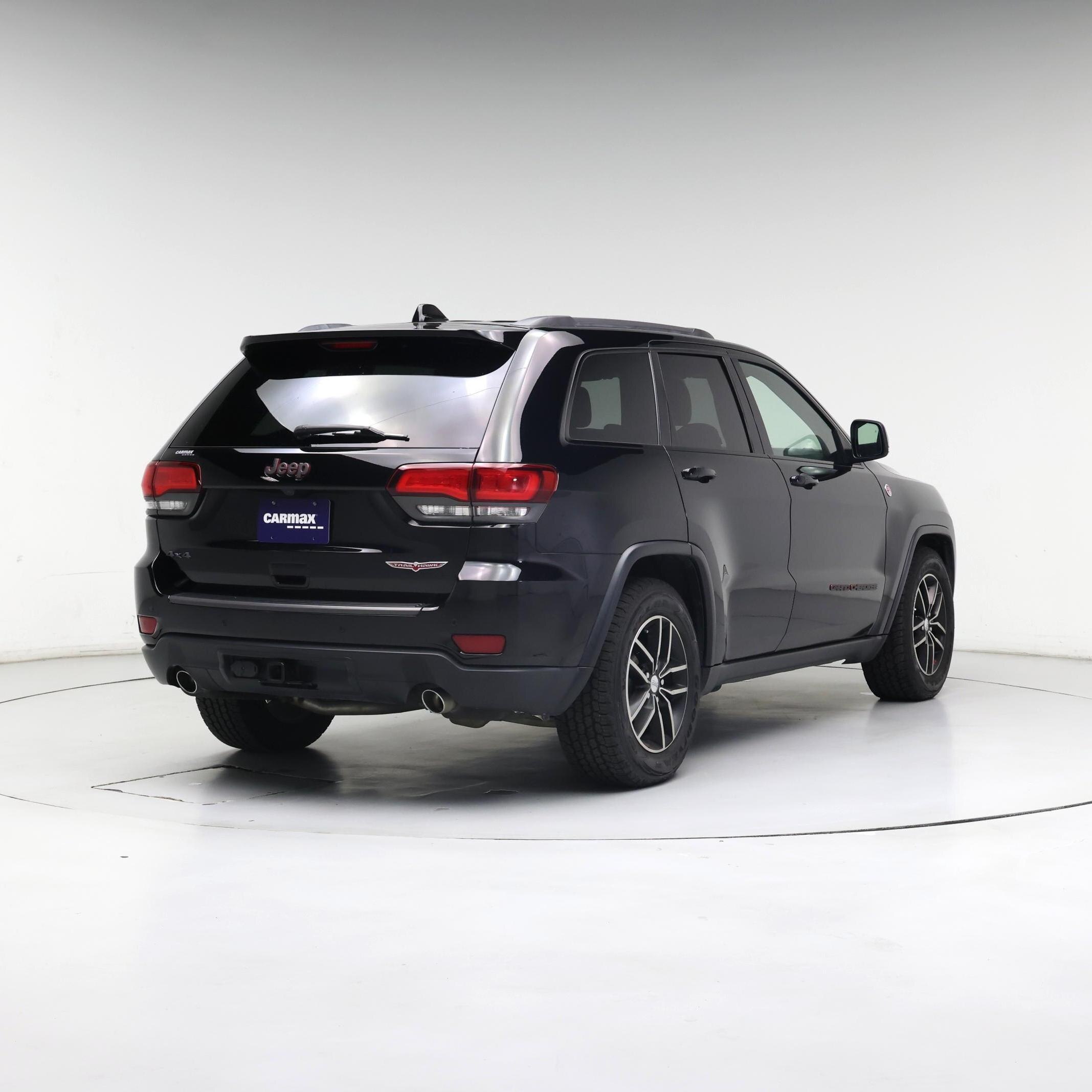 Thumbnail: 2018 Jeep Grand Cherokee - 8