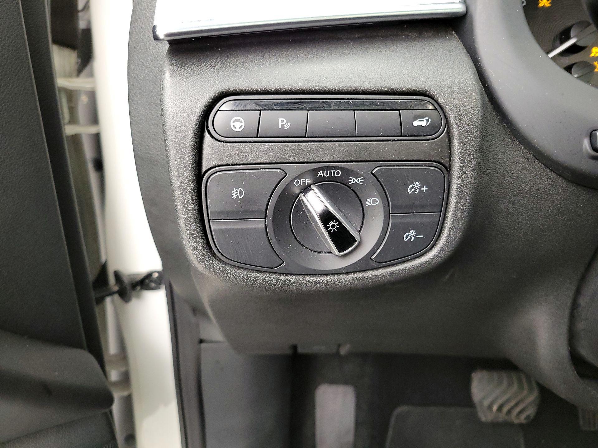 Thumbnail: 2021 INFINITI QX50 - 13