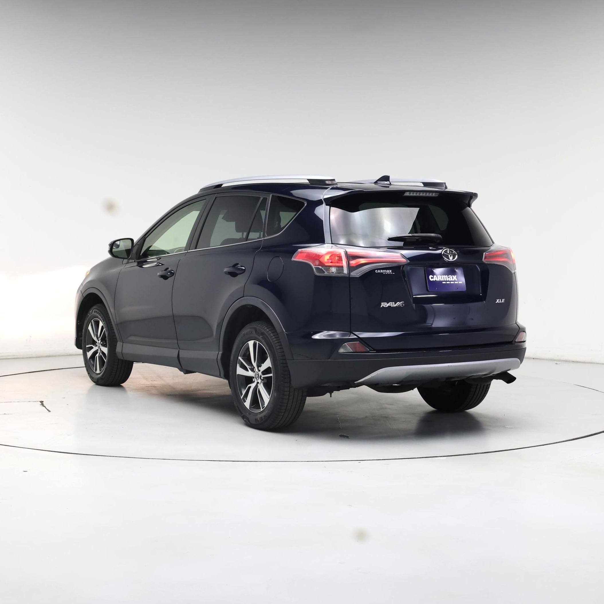 Thumbnail: 2017 Toyota RAV4 - 2