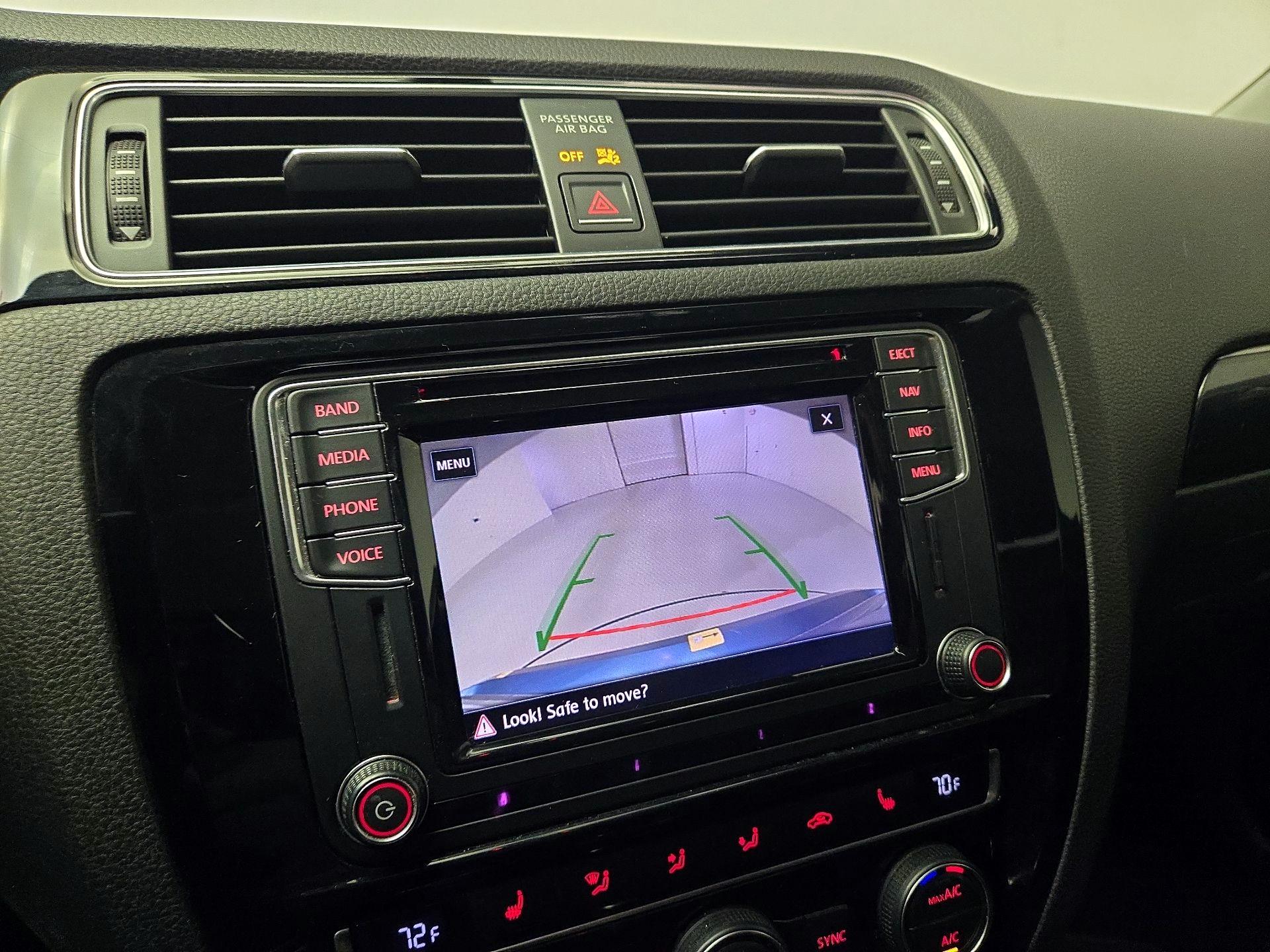 Thumbnail: 2017 Volkswagen Jetta - 15