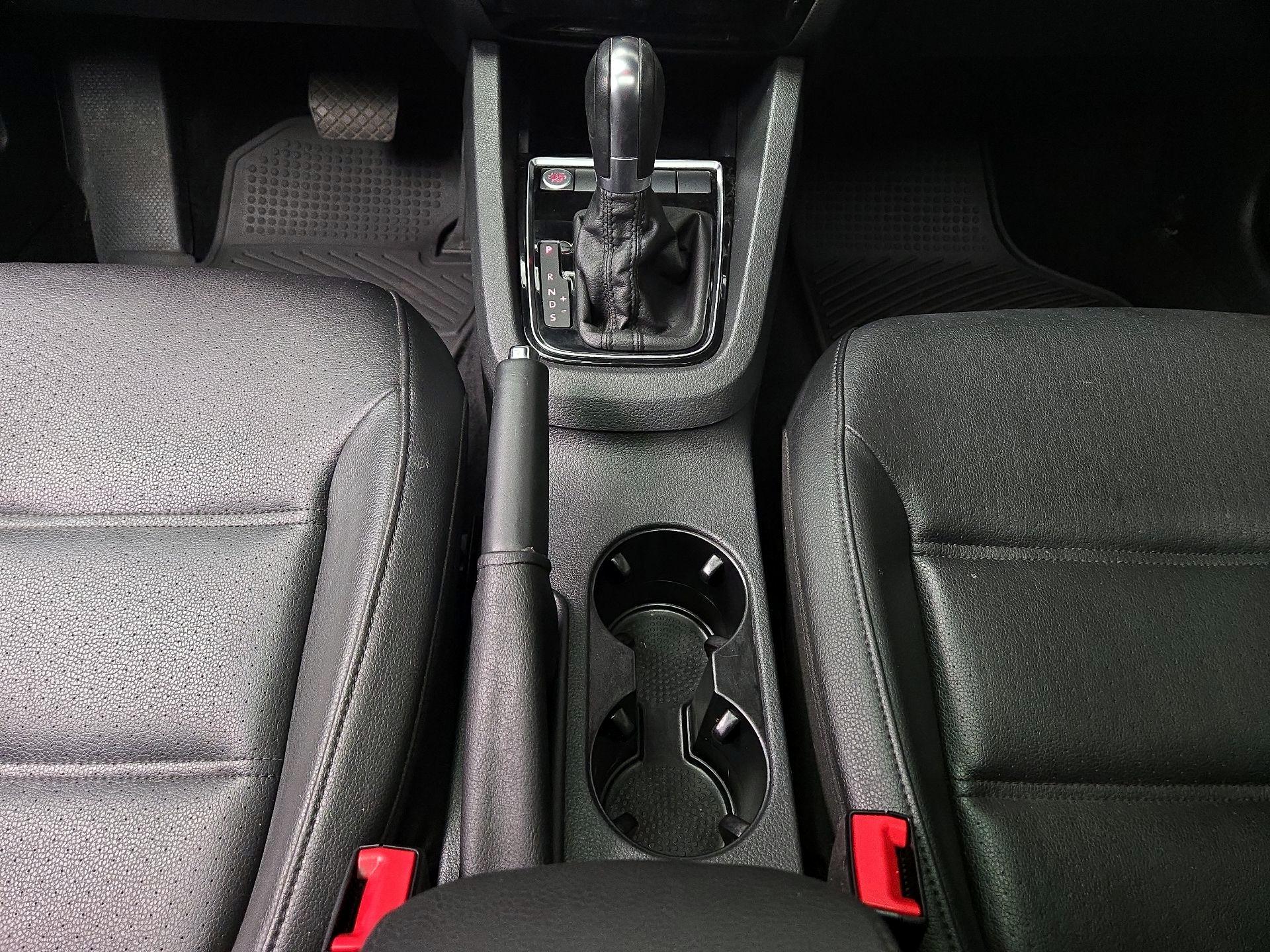 Thumbnail: 2017 Volkswagen Jetta - 18