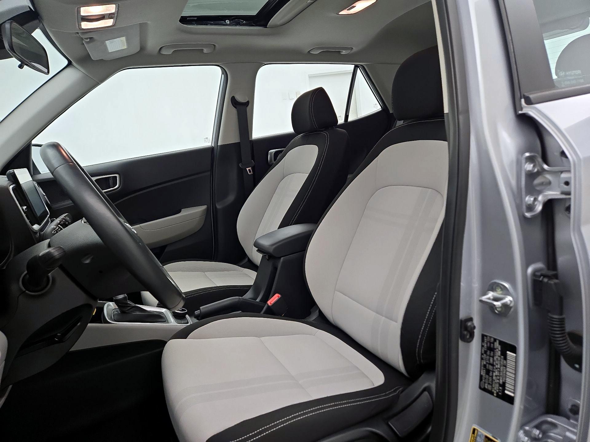 Thumbnail: 2022 Hyundai Venue - 11