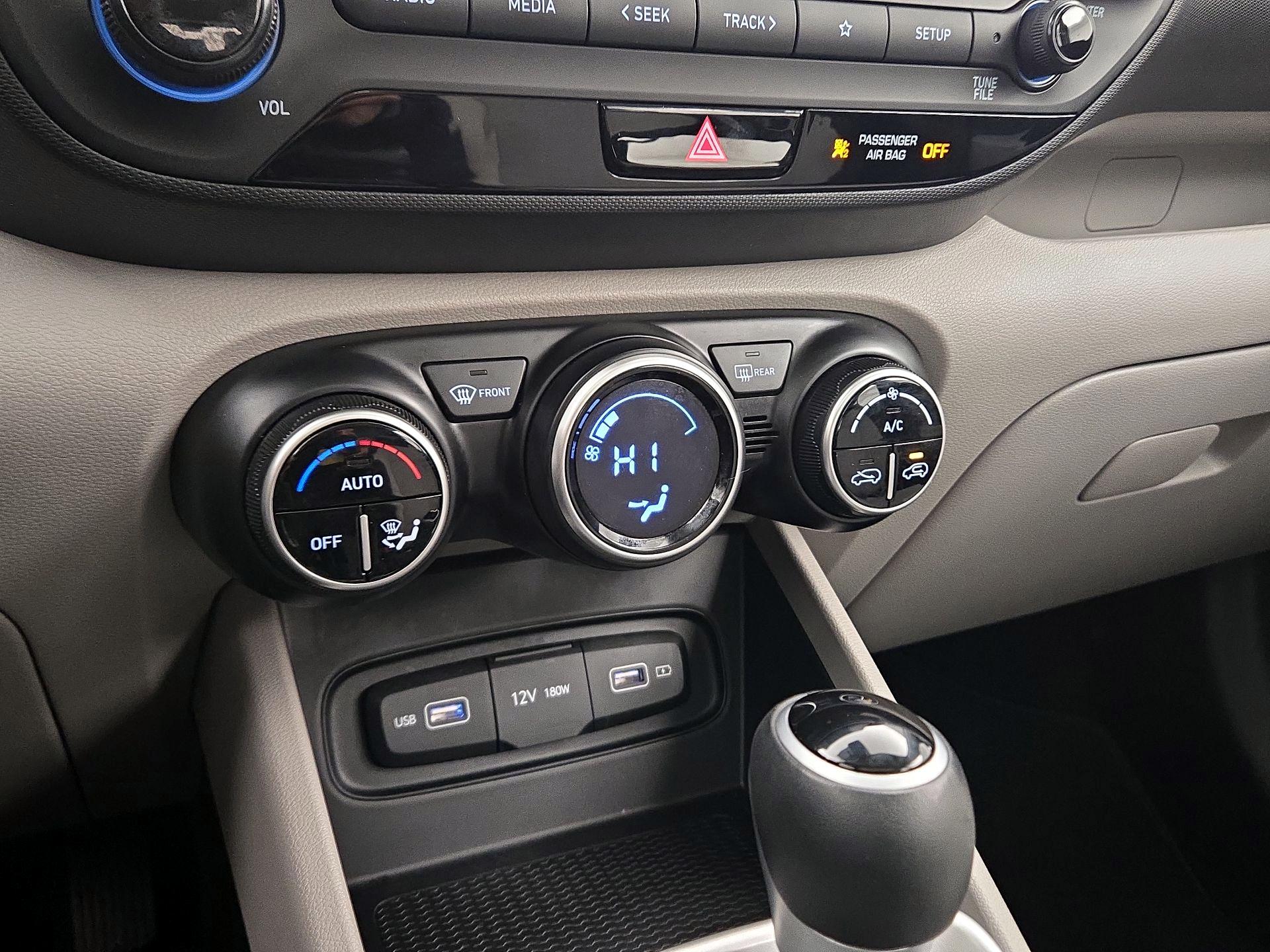 Thumbnail: 2022 Hyundai Venue - 16