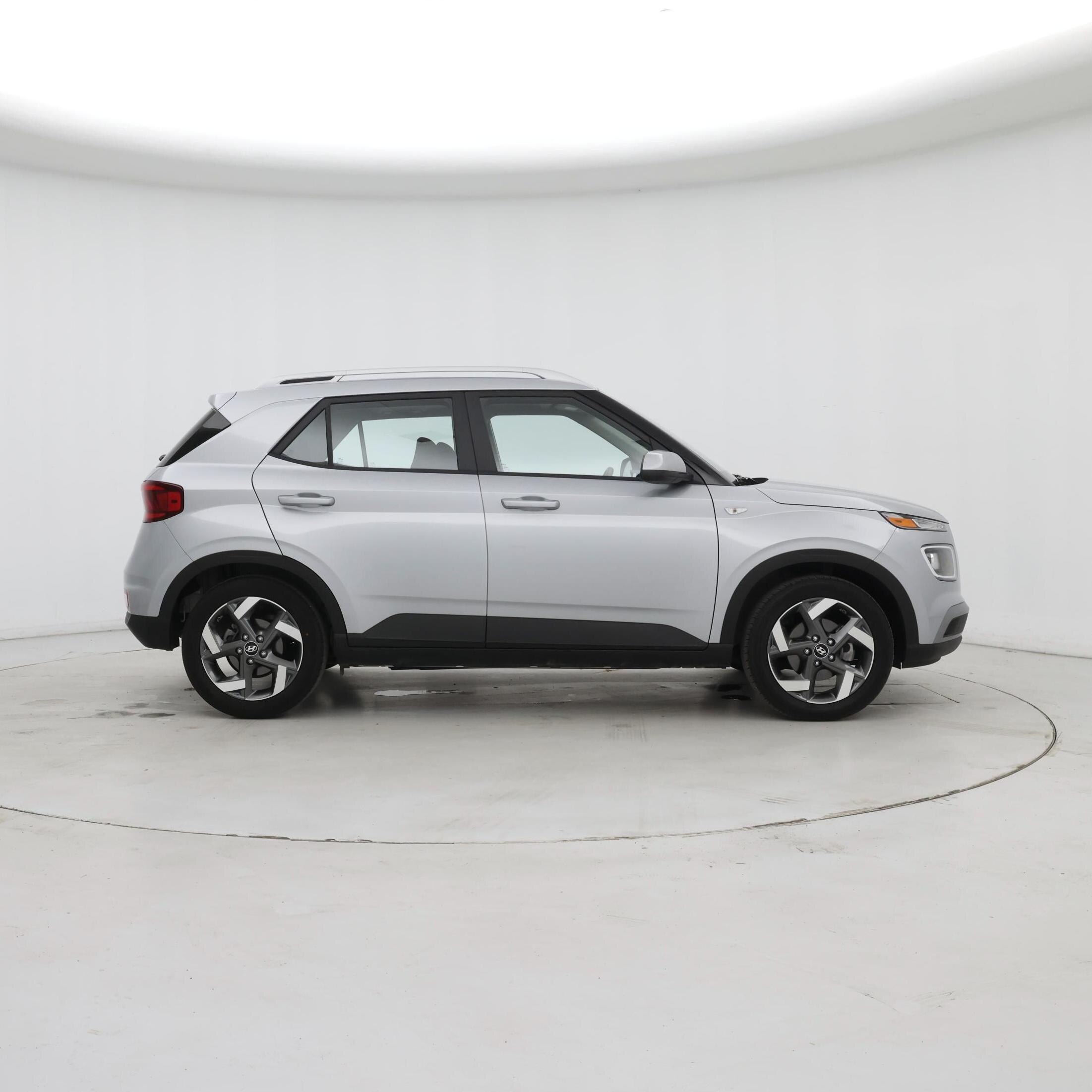 Thumbnail: 2022 Hyundai Venue - 7