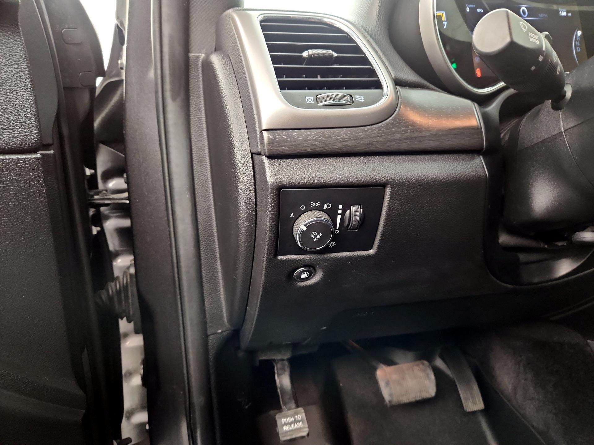 Thumbnail: 2018 Jeep Grand Cherokee - 13