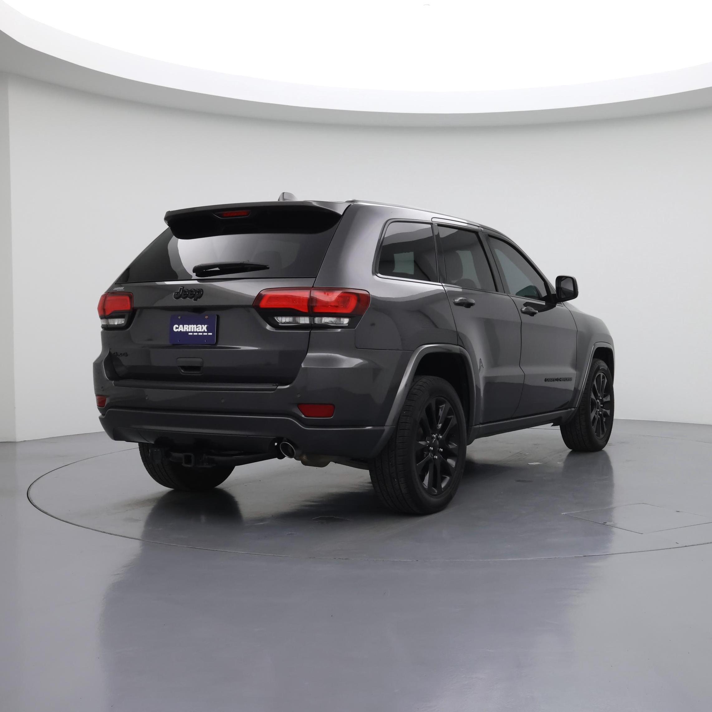 Thumbnail: 2018 Jeep Grand Cherokee - 8