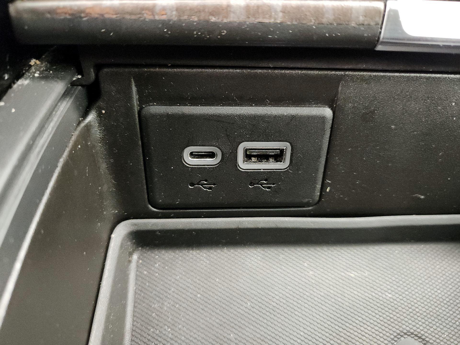 Thumbnail: 2021 GMC Yukon - 18