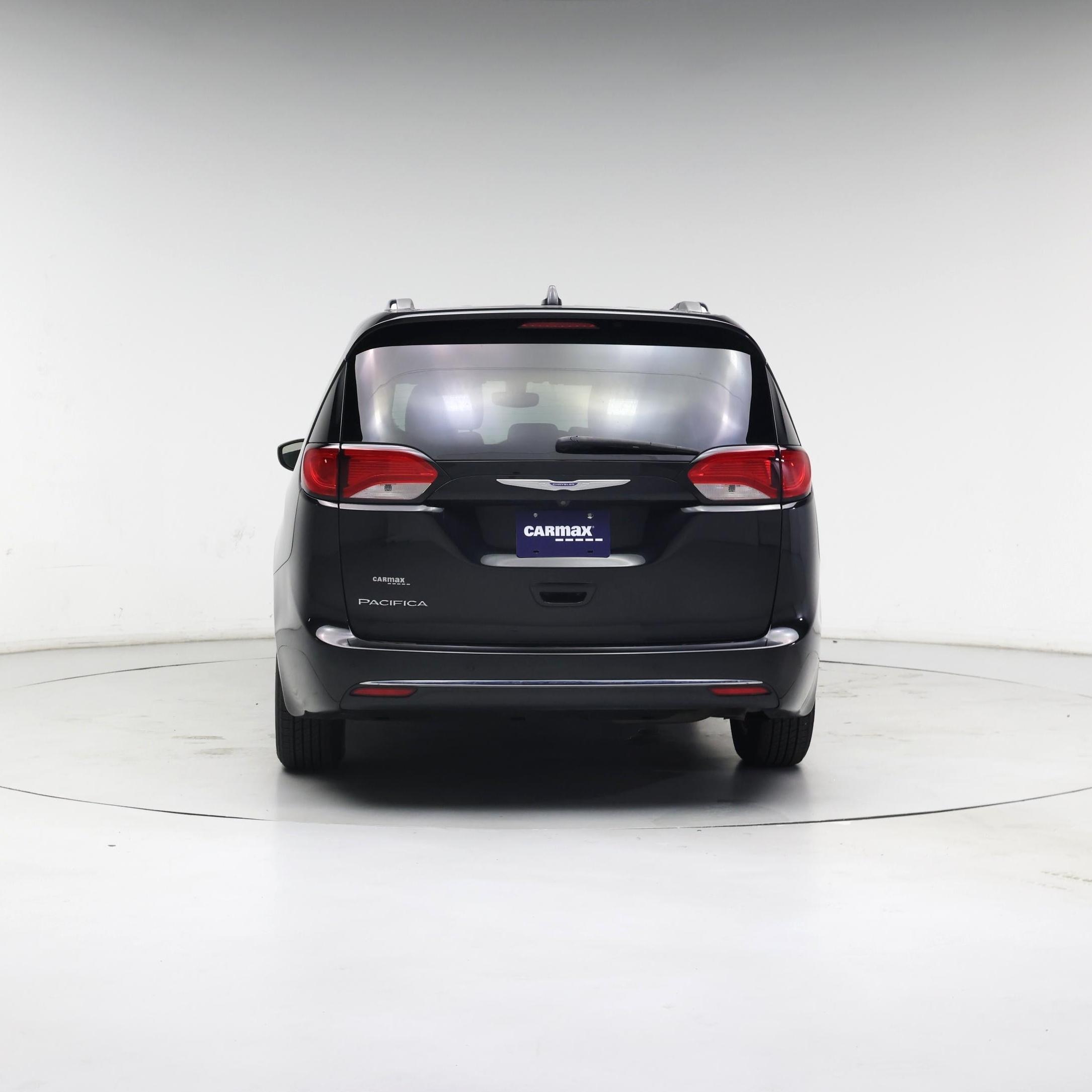 Thumbnail: 2018 Chrysler Pacifica - 6