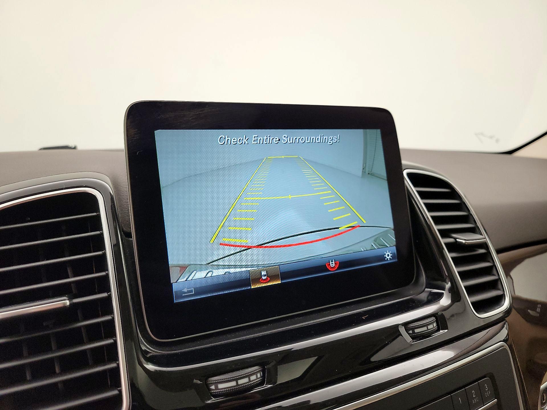 Thumbnail: 2016 Mercedes-Benz GLE - 15