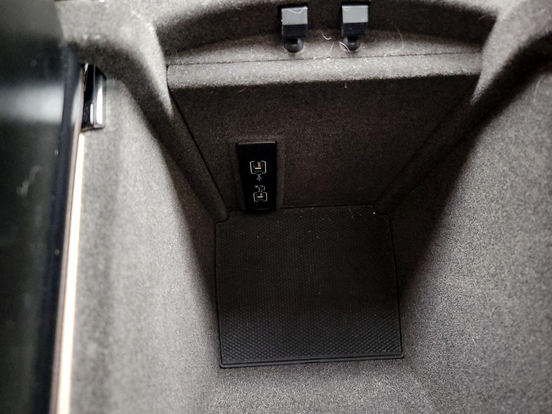 Thumbnail: 2016 Mercedes-Benz GLE - 19