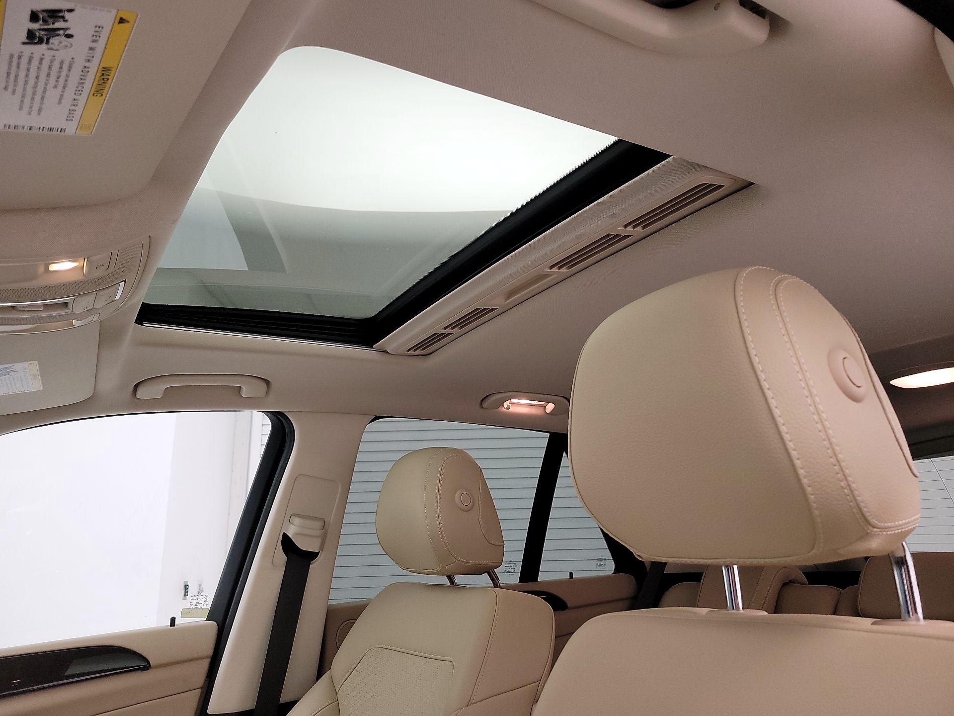 Thumbnail: 2016 Mercedes-Benz GLE - 20