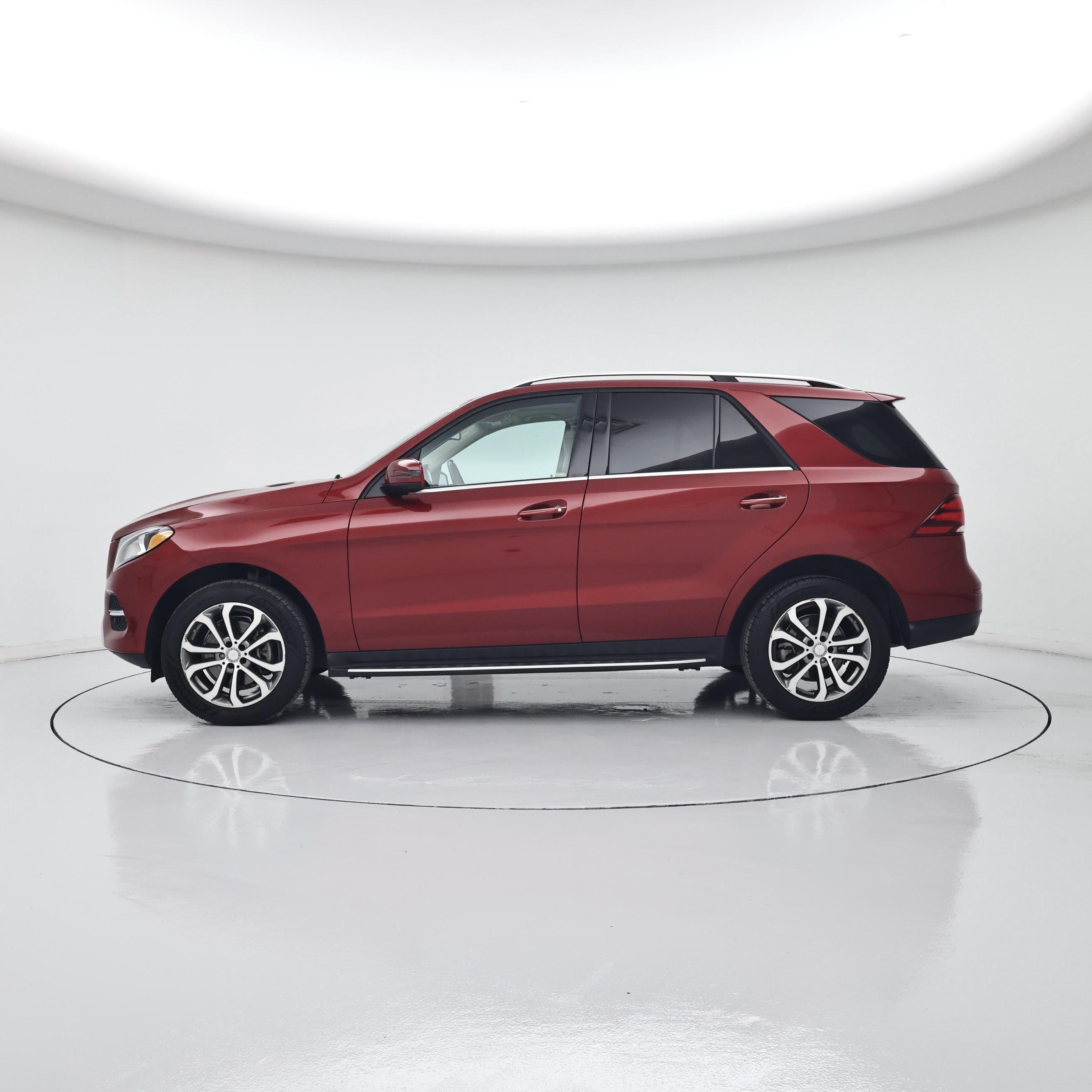 Thumbnail: 2016 Mercedes-Benz GLE - 3