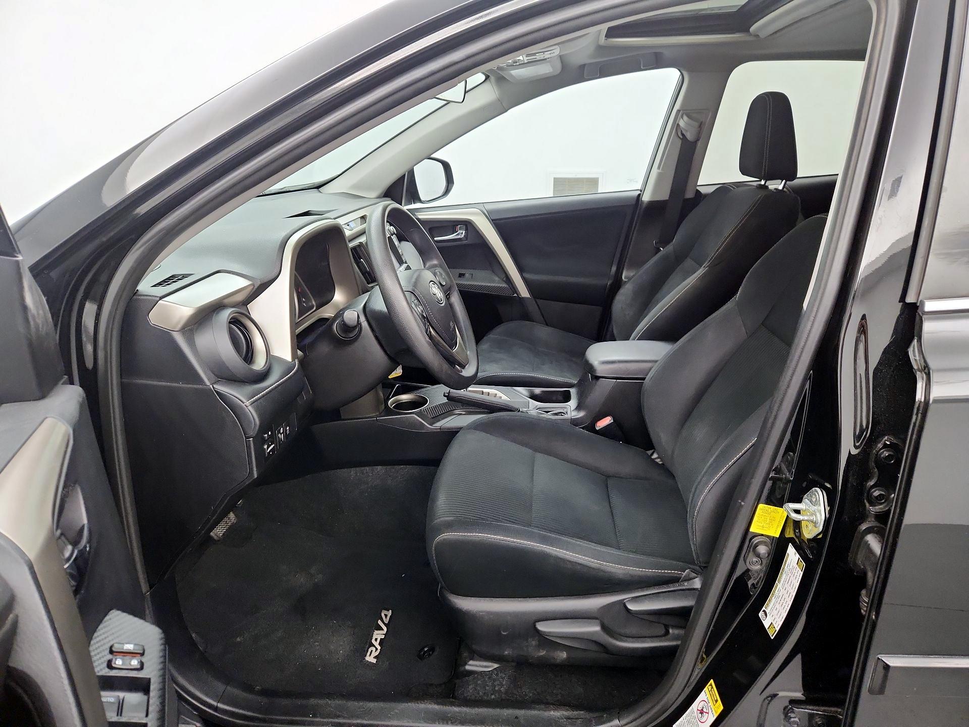 Thumbnail: 2014 Toyota RAV4 - 11