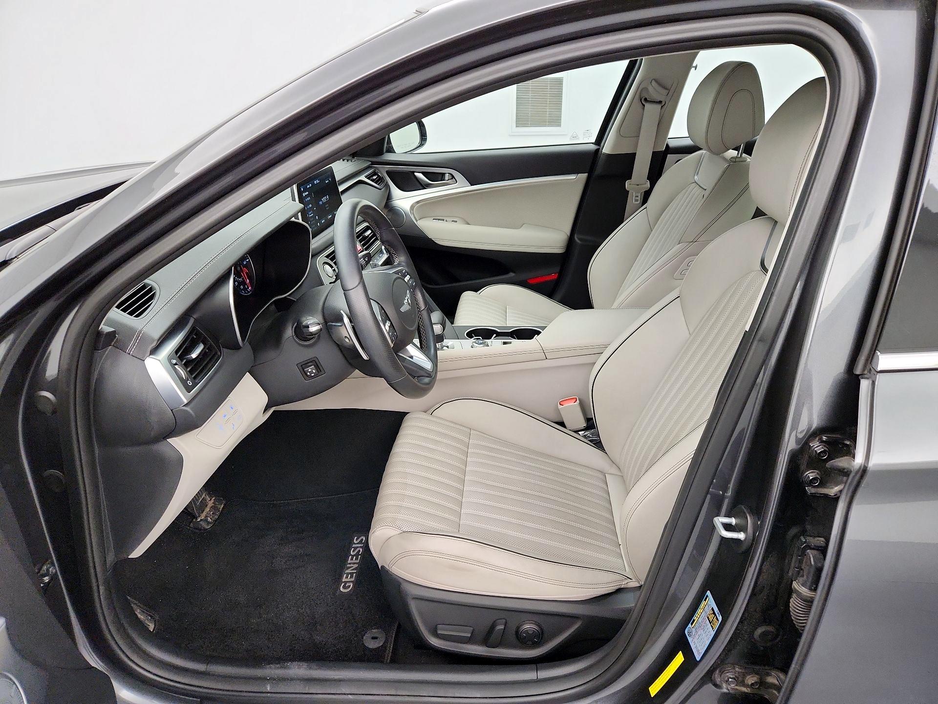 Thumbnail: 2019 Genesis G70 - 11