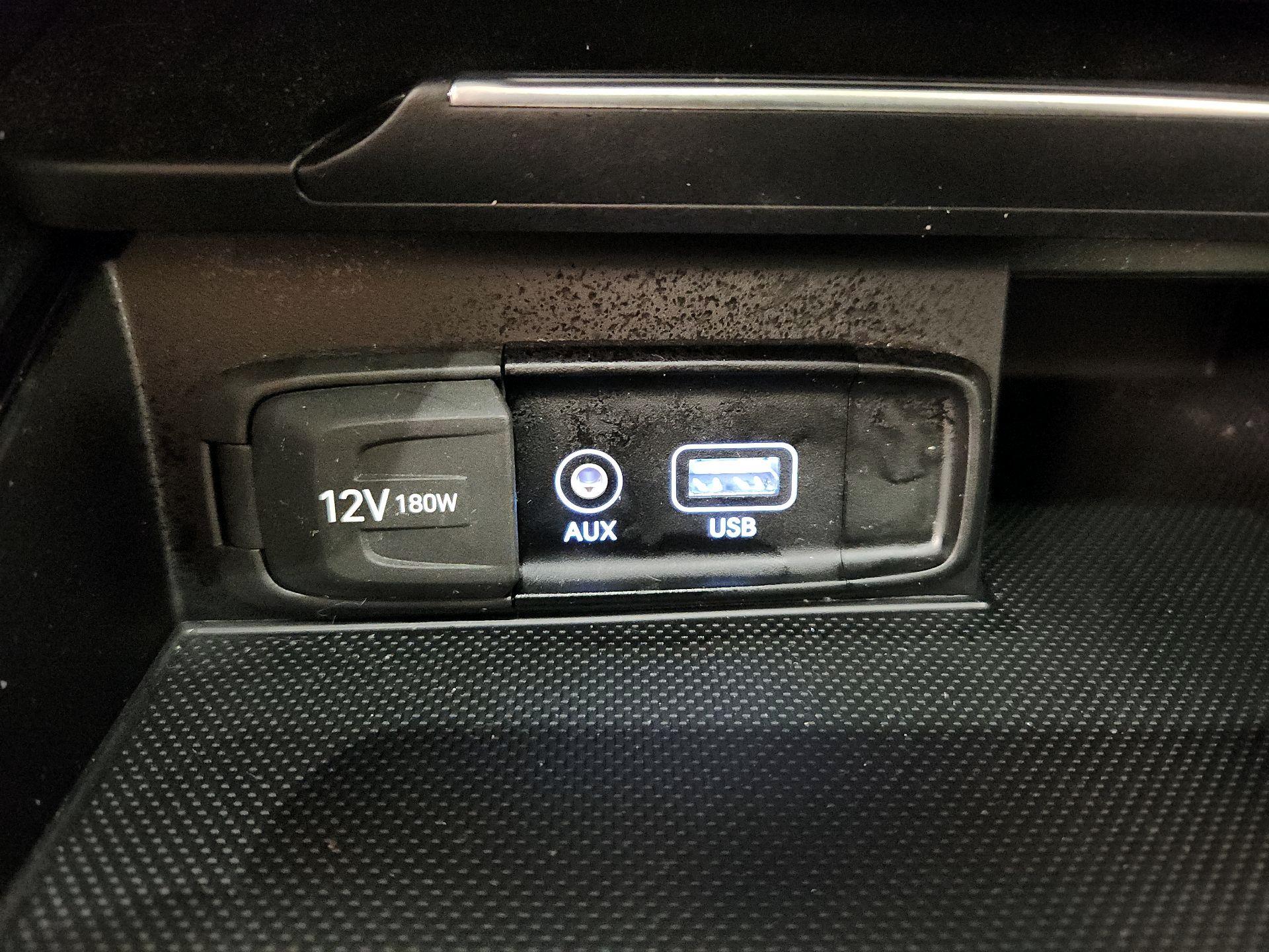 Thumbnail: 2019 Genesis G70 - 18