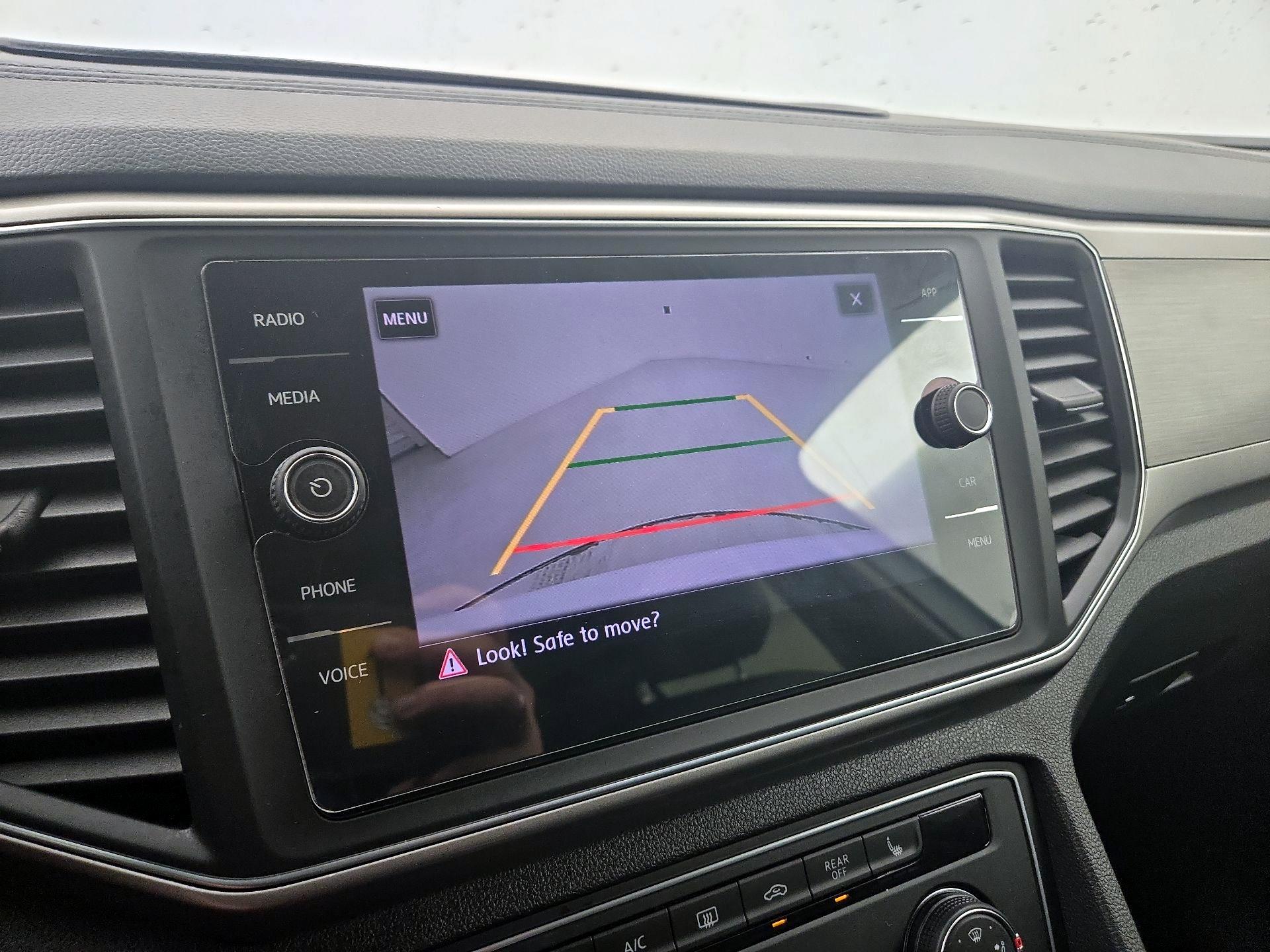 Thumbnail: 2018 Volkswagen Atlas - 14