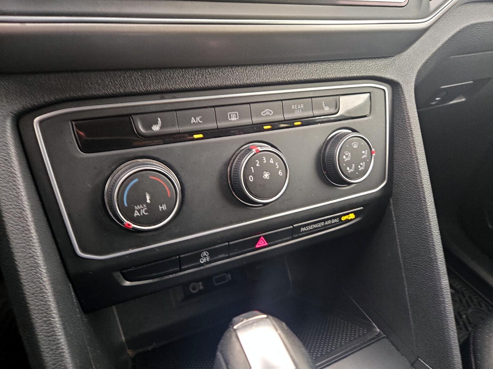 Thumbnail: 2018 Volkswagen Atlas - 16