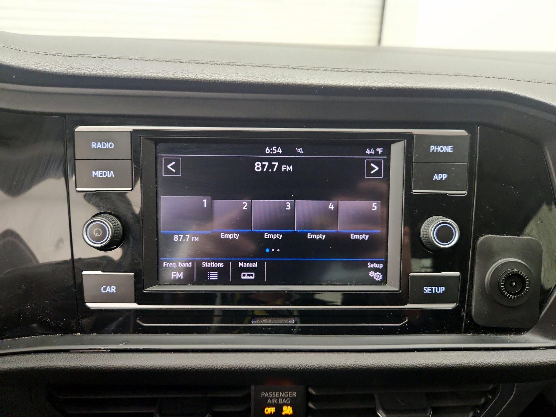 Thumbnail: 2019 Volkswagen Jetta - 15