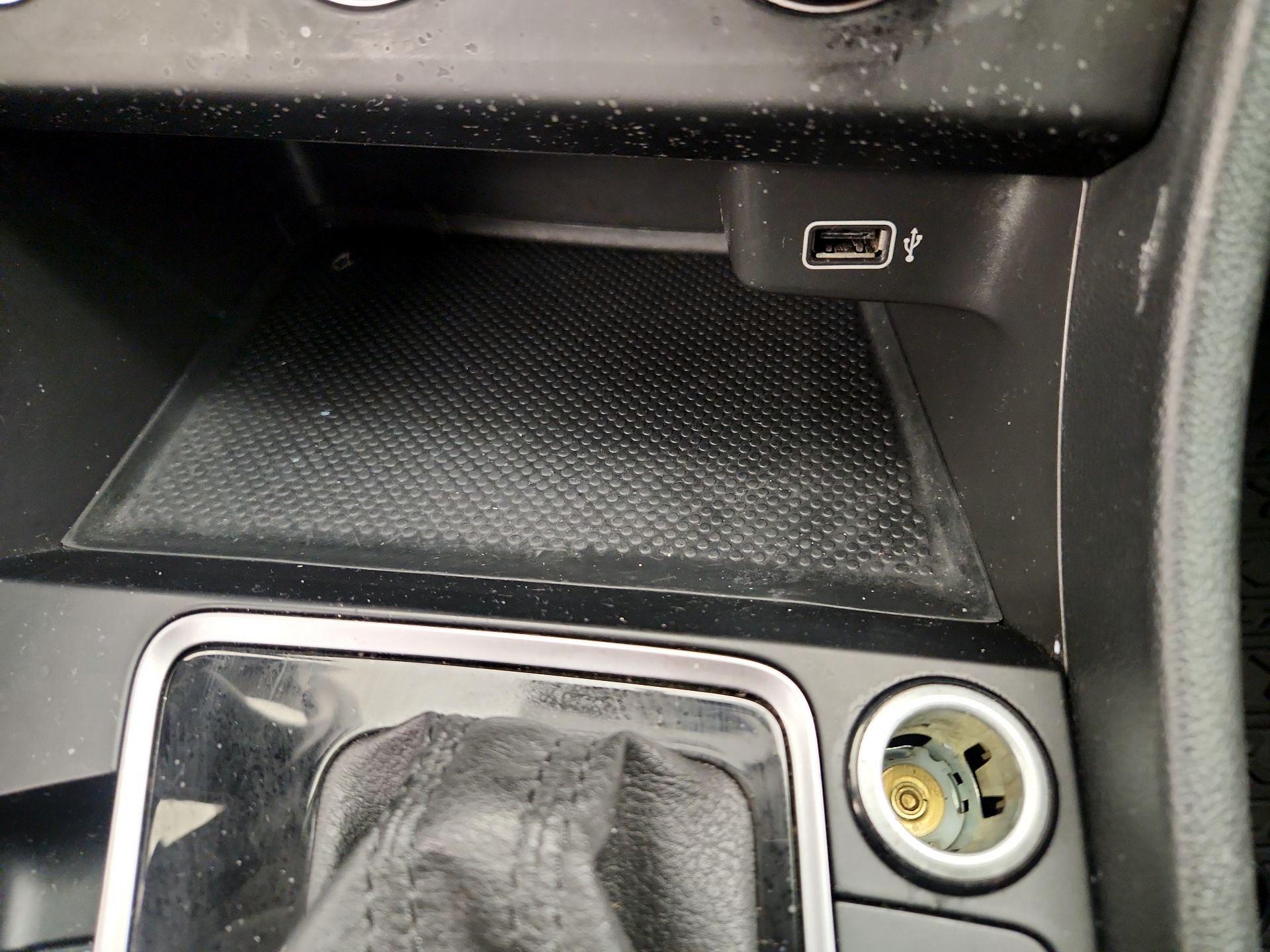 Thumbnail: 2019 Volkswagen Jetta - 18