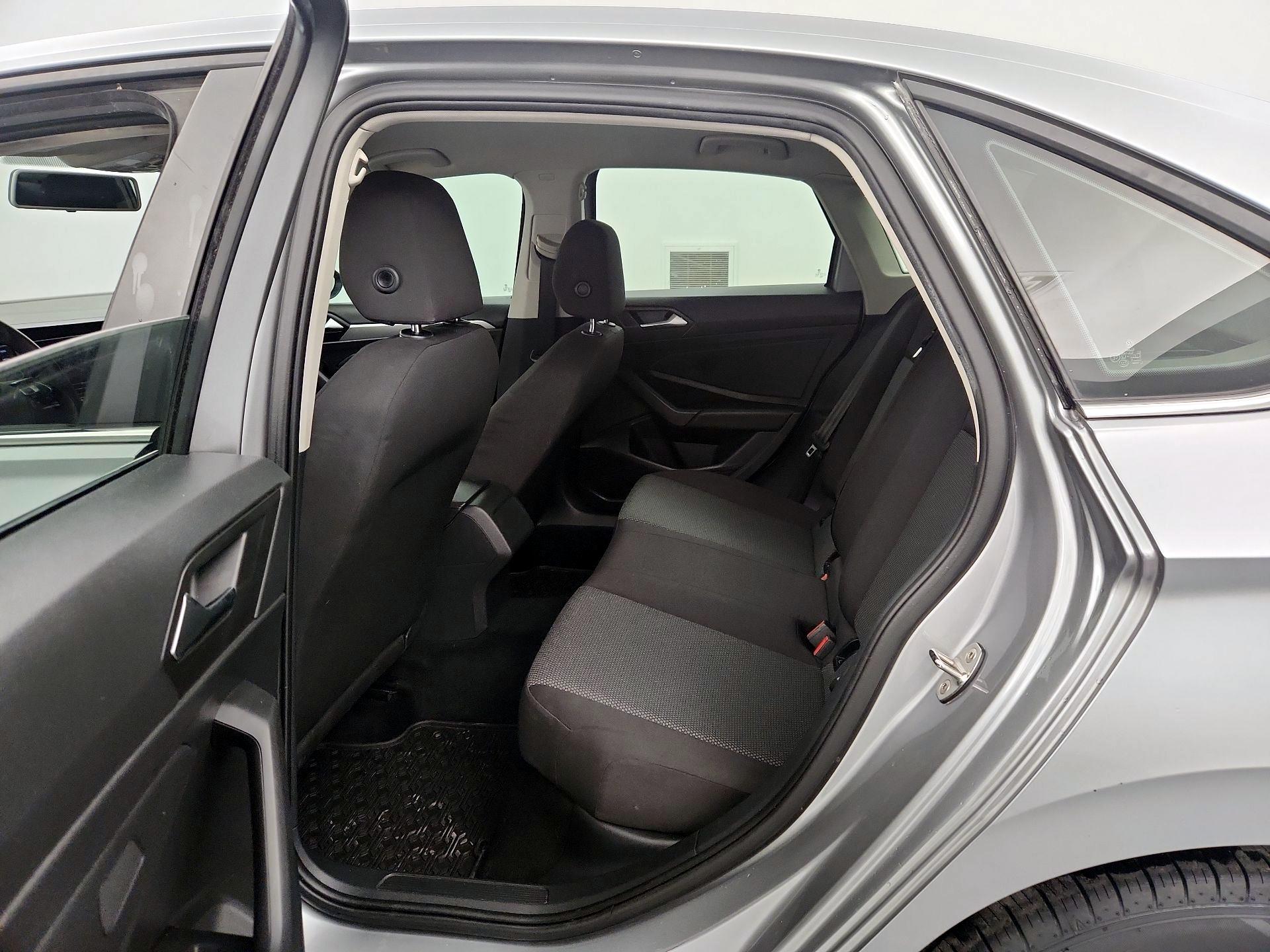 Thumbnail: 2019 Volkswagen Jetta - 19